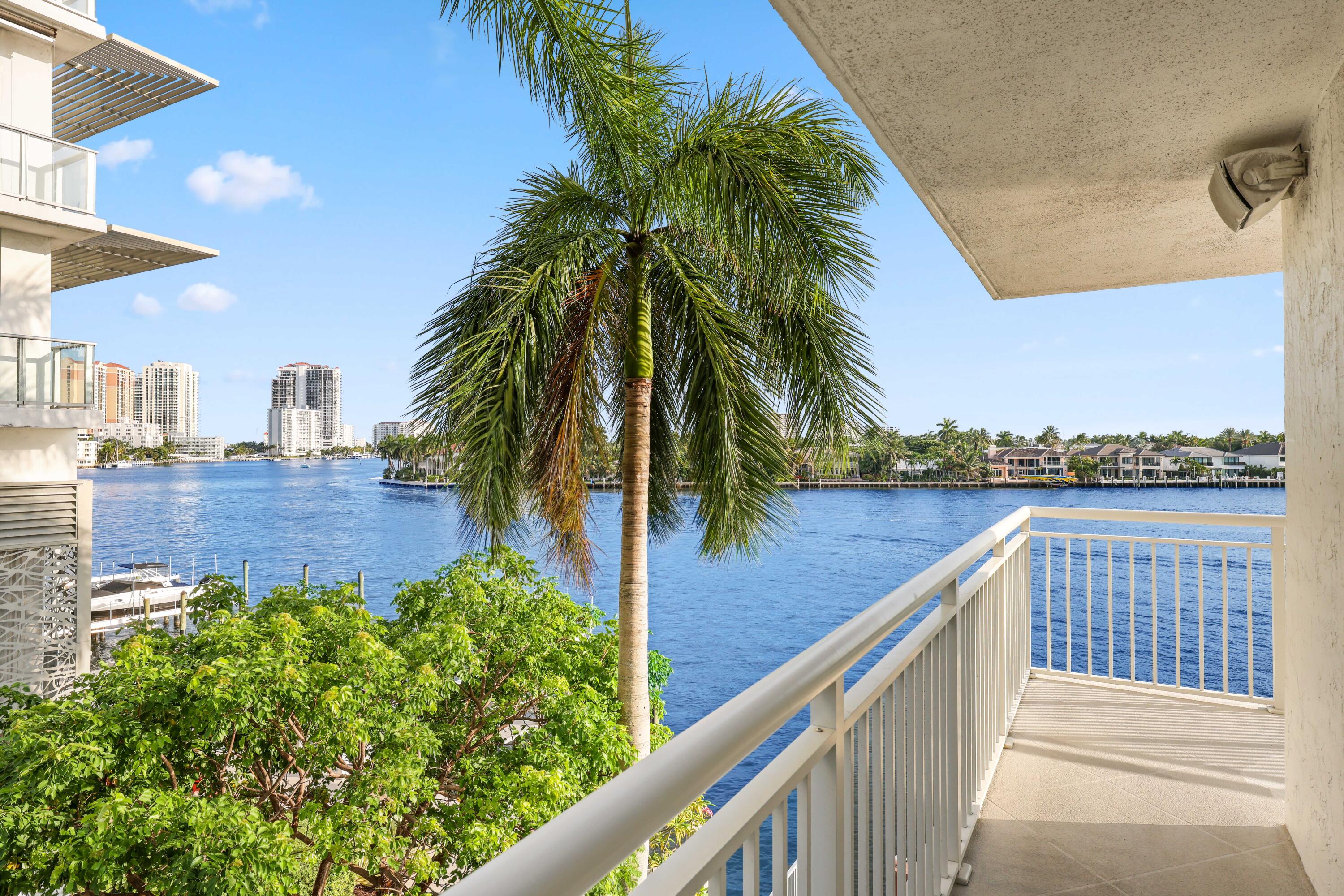 BAYSHORE TOWERS - Residential Lease