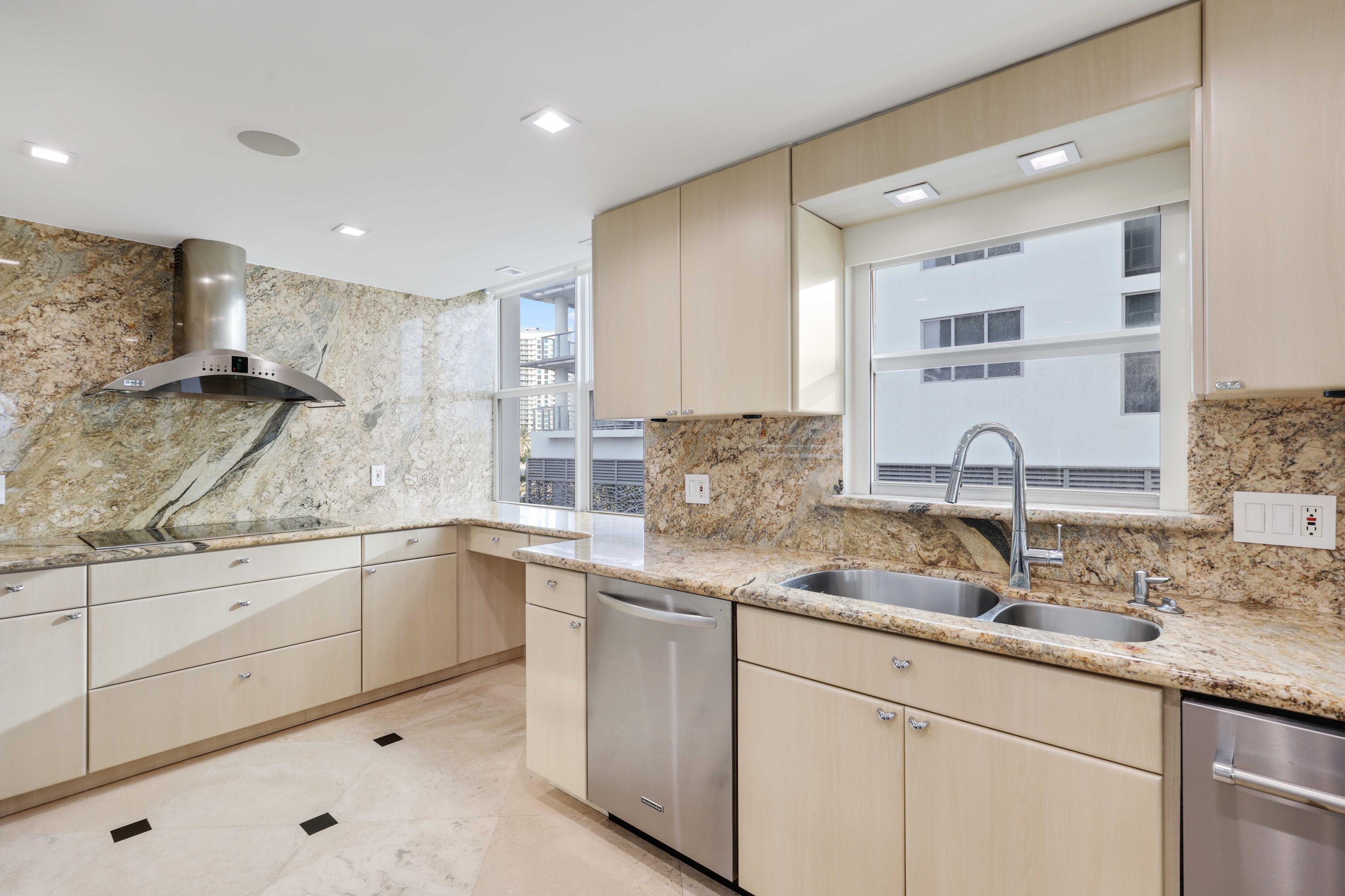 BAYSHORE TOWERS - Residential Lease