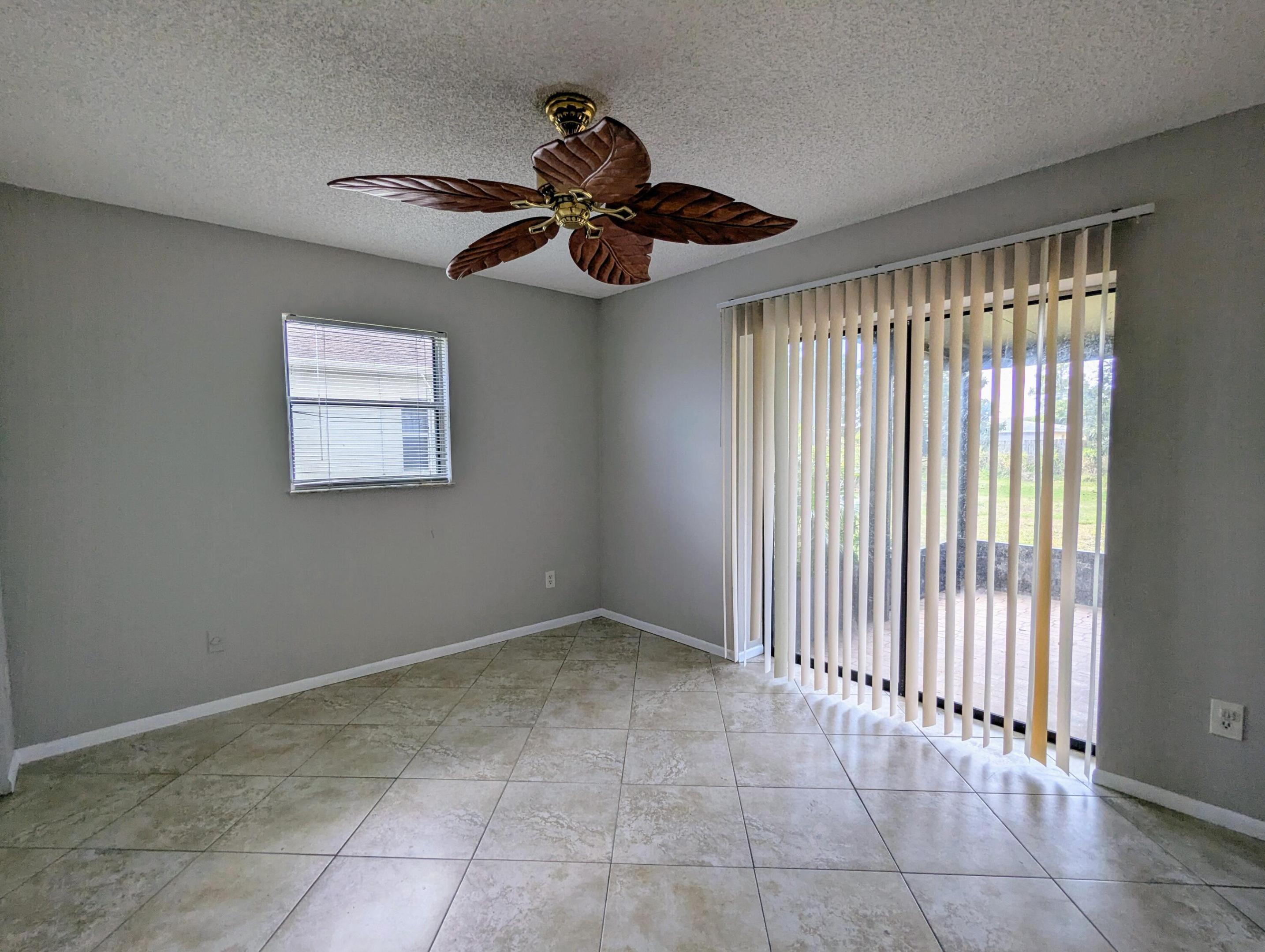 PORT ST LUCIE SECTION 4 - Residential Lease