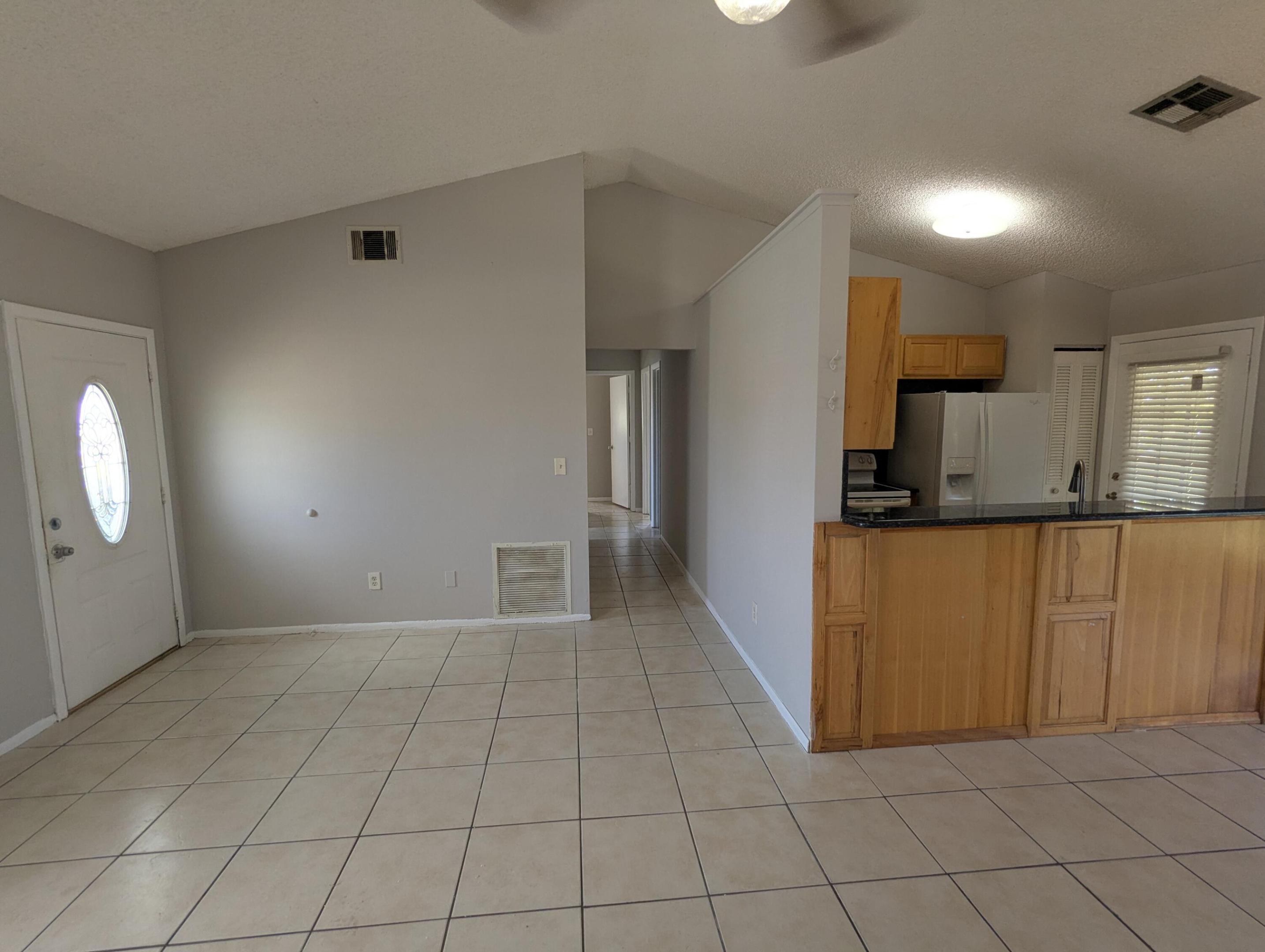 PORT ST LUCIE SECTION 4 - Residential Lease