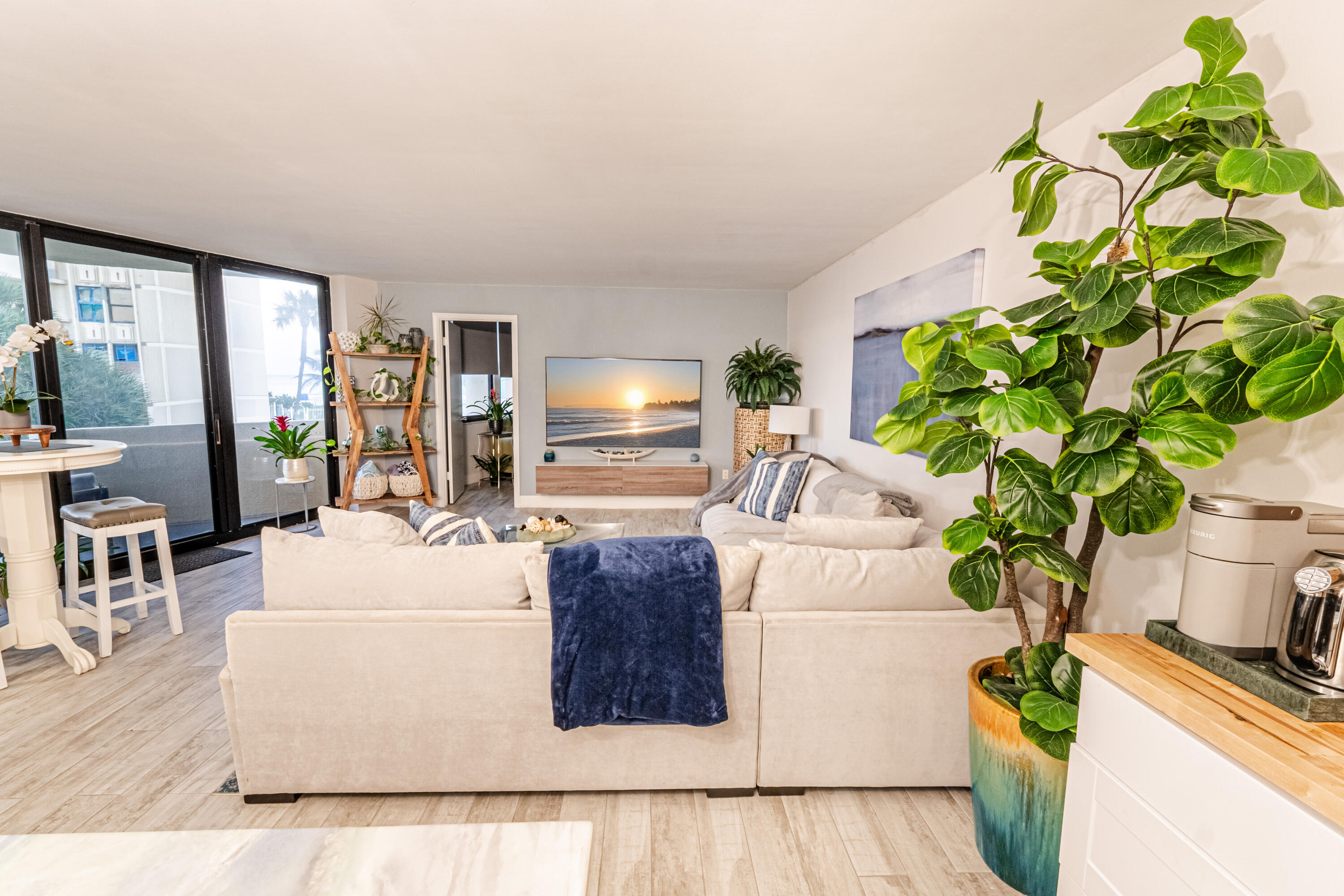PHOENIX TOWERS CONDO - Residential