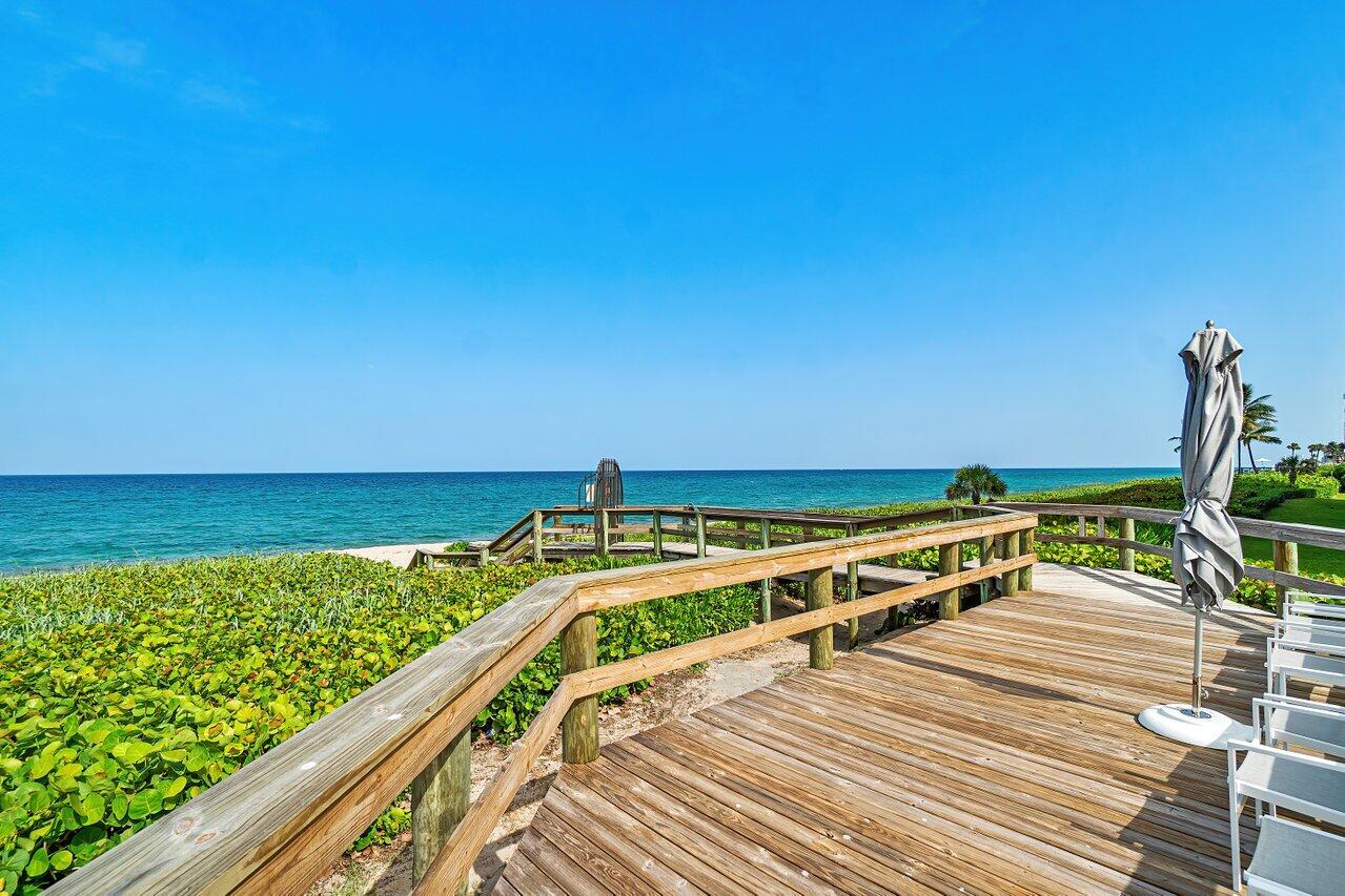 PALM BEACH HAMPTON CONDO - Residential