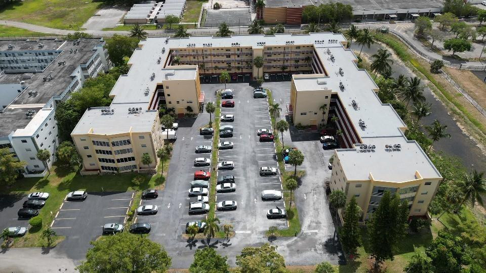 TOPAZ SOUTH CONDO - Residential