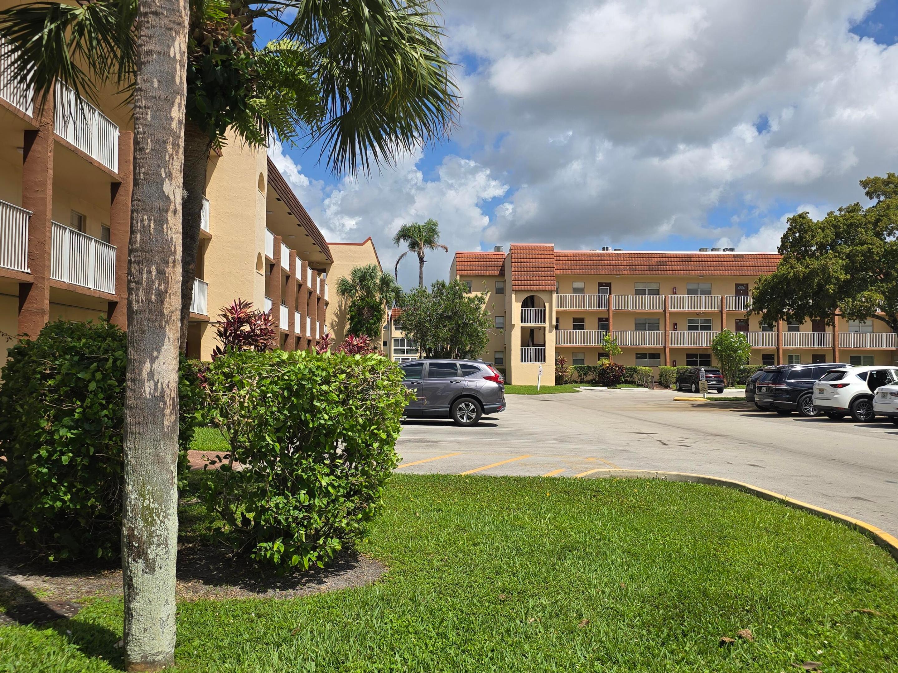 SUNRISE LAKES 65 CONDO - Residential