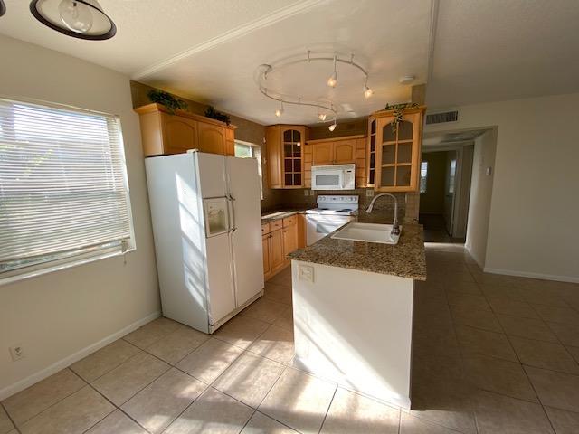 ANDOVER CONDOS - Residential Lease