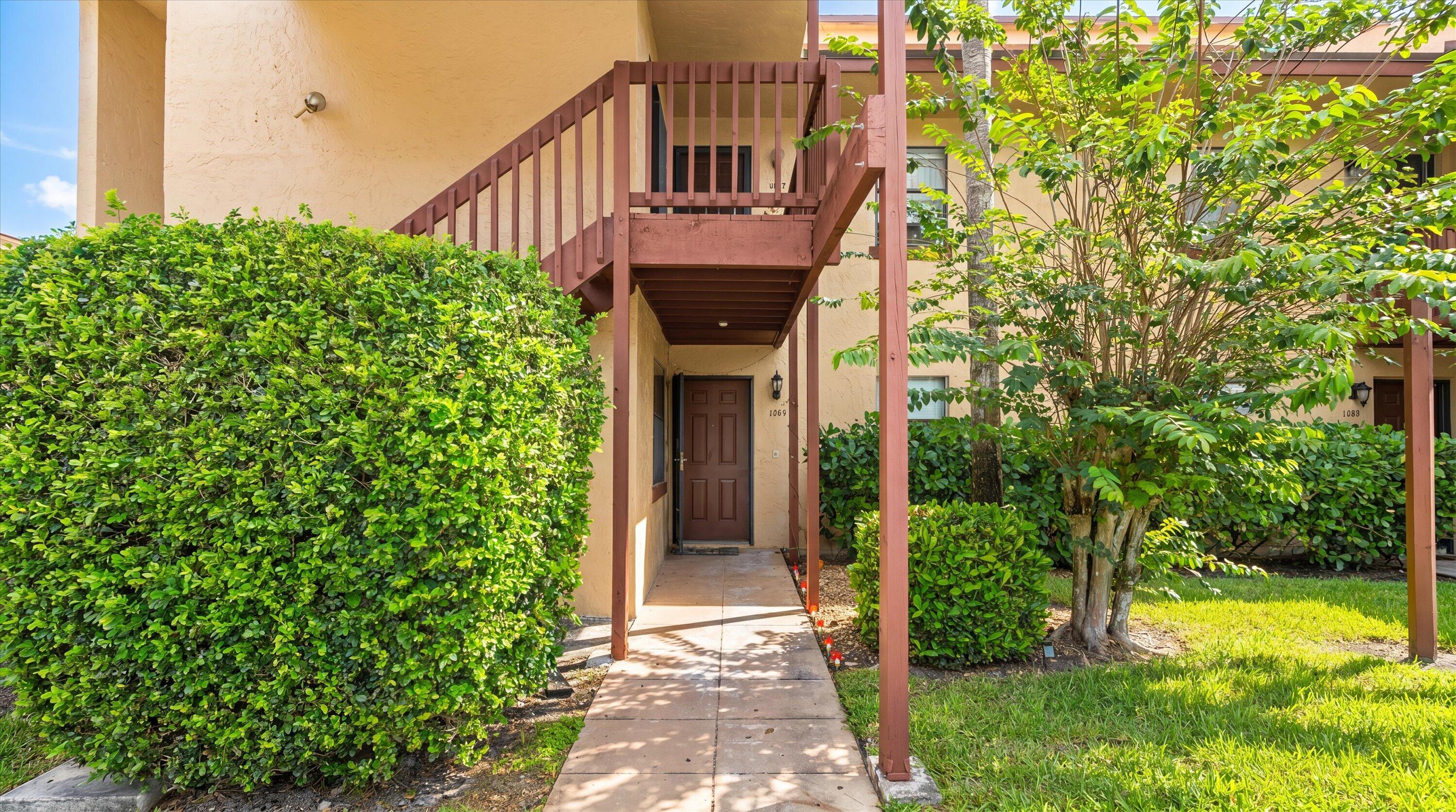 TRAILS AT ROYAL PALM BEACH CONDO - Residential