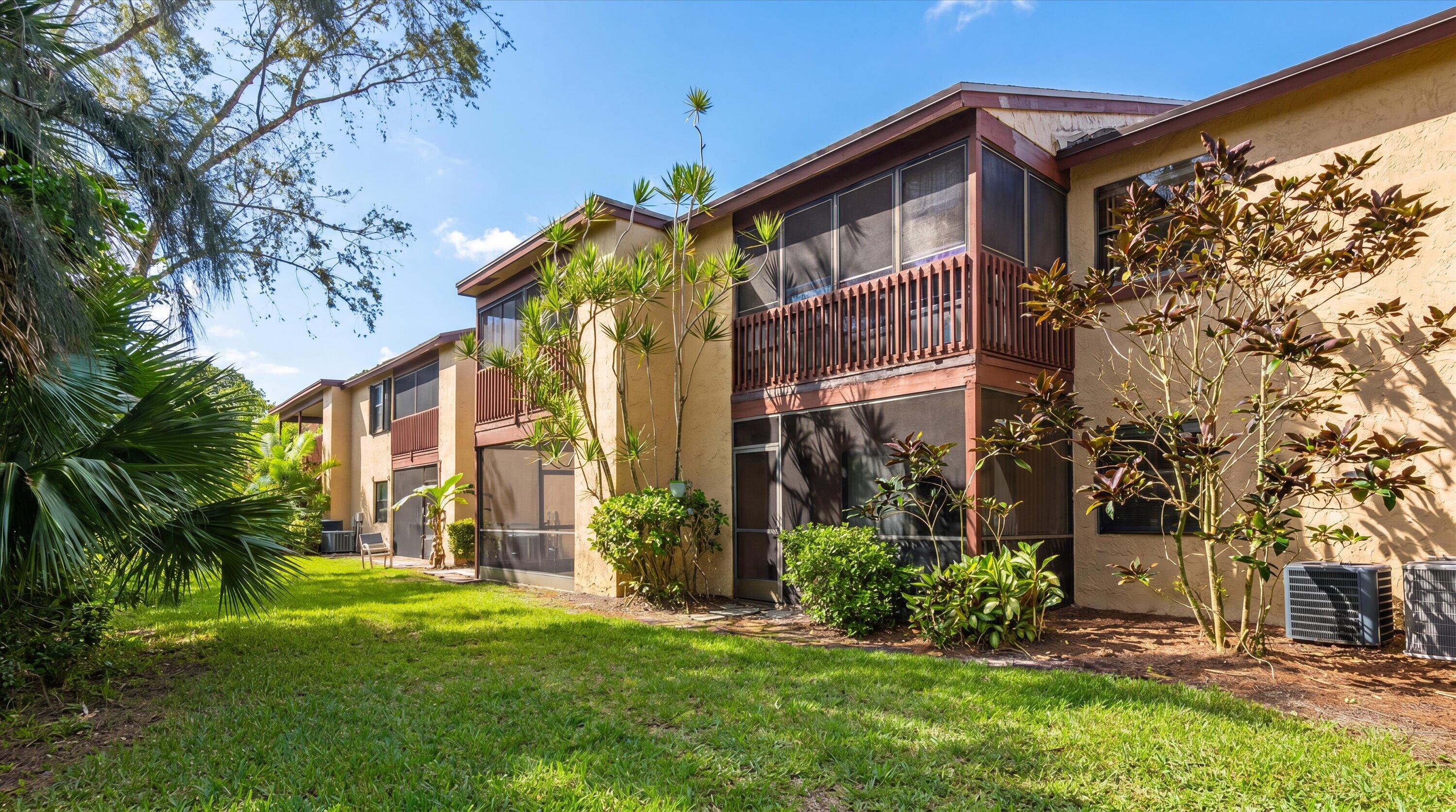 TRAILS AT ROYAL PALM BEACH CONDO - Residential