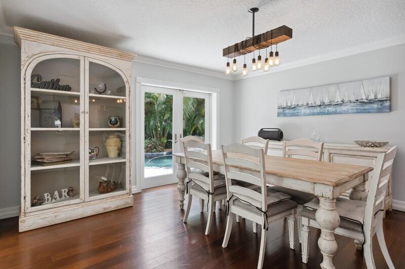 SUGAR POND MANOR OF WELLINGTON - Residential