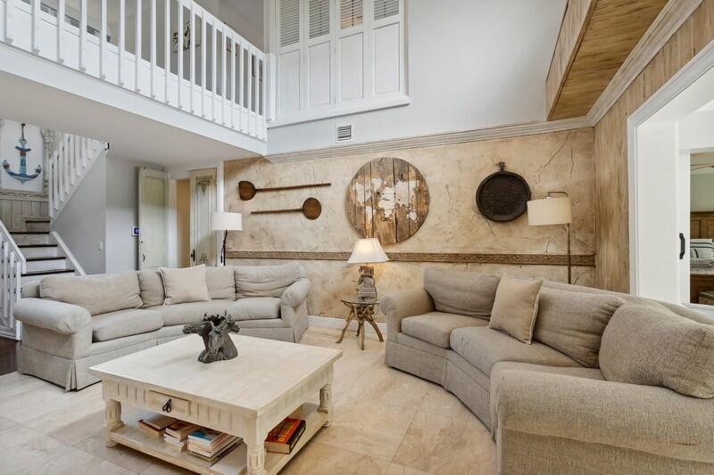 SUGAR POND MANOR OF WELLINGTON - Residential