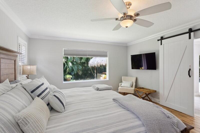 SUGAR POND MANOR OF WELLINGTON - Residential