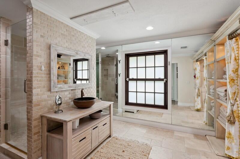 SUGAR POND MANOR OF WELLINGTON - Residential