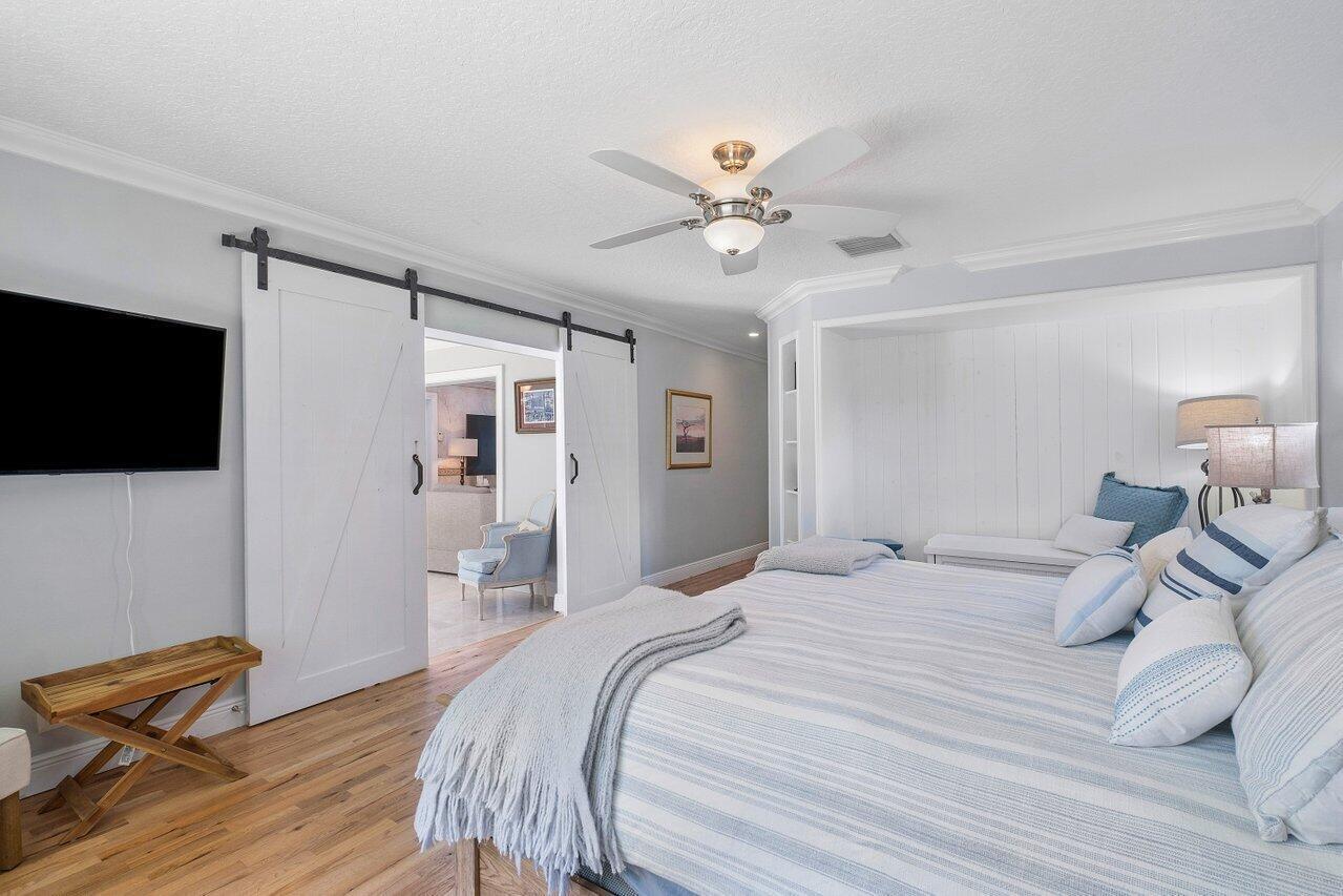 SUGAR POND MANOR OF WELLINGTON - Residential