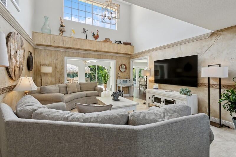 SUGAR POND MANOR OF WELLINGTON - Residential