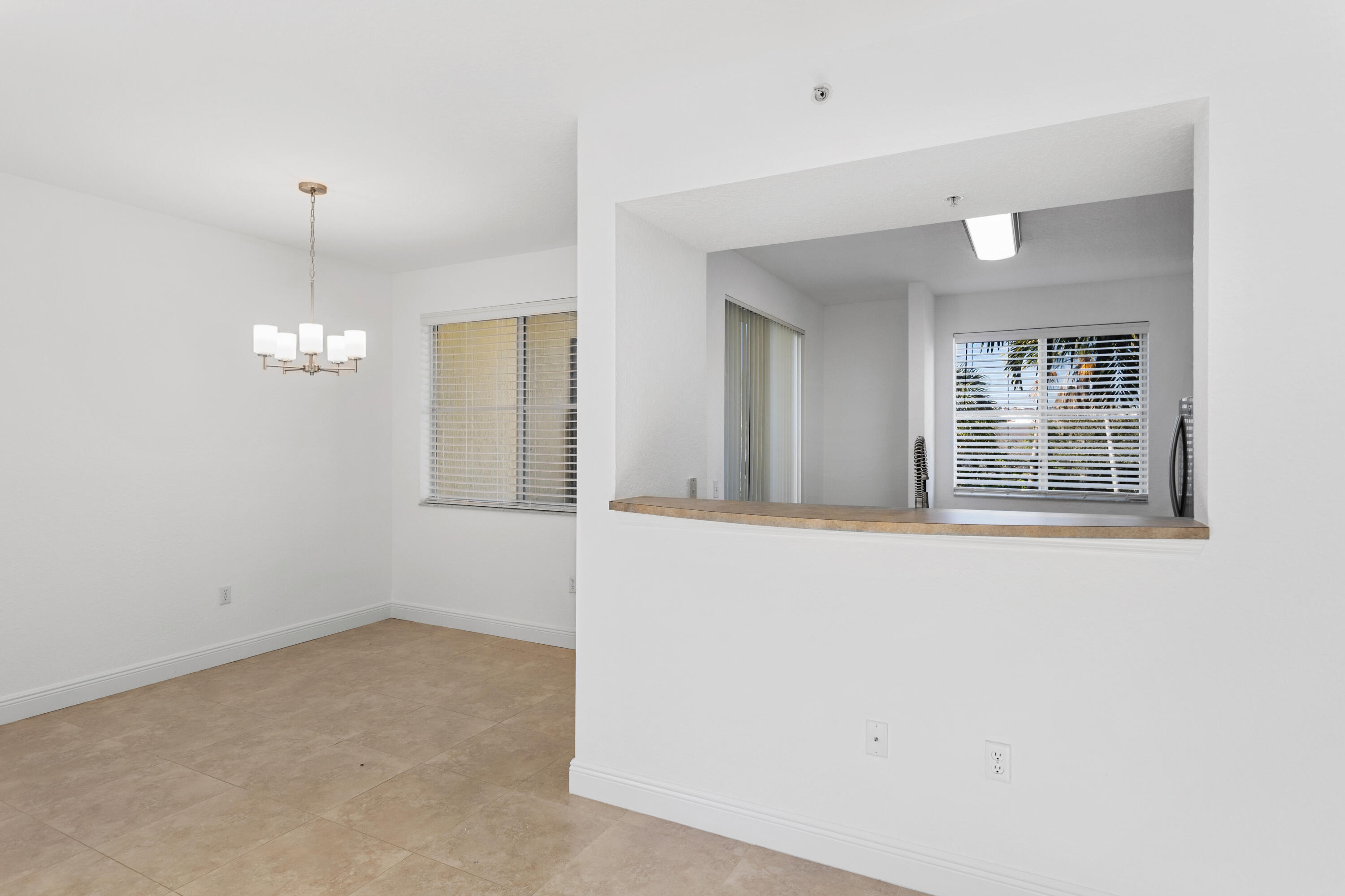 RESIDENCES AT LEGACY PLACE CONDO - Residential Lease