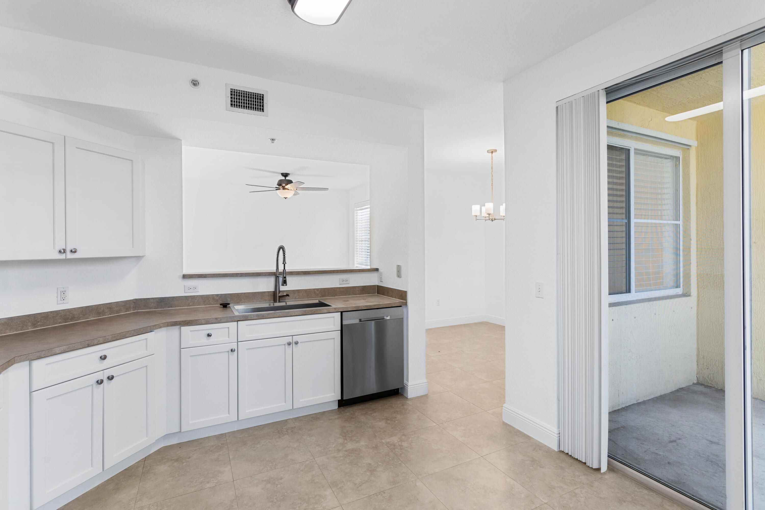 RESIDENCES AT LEGACY PLACE CONDO - Residential Lease