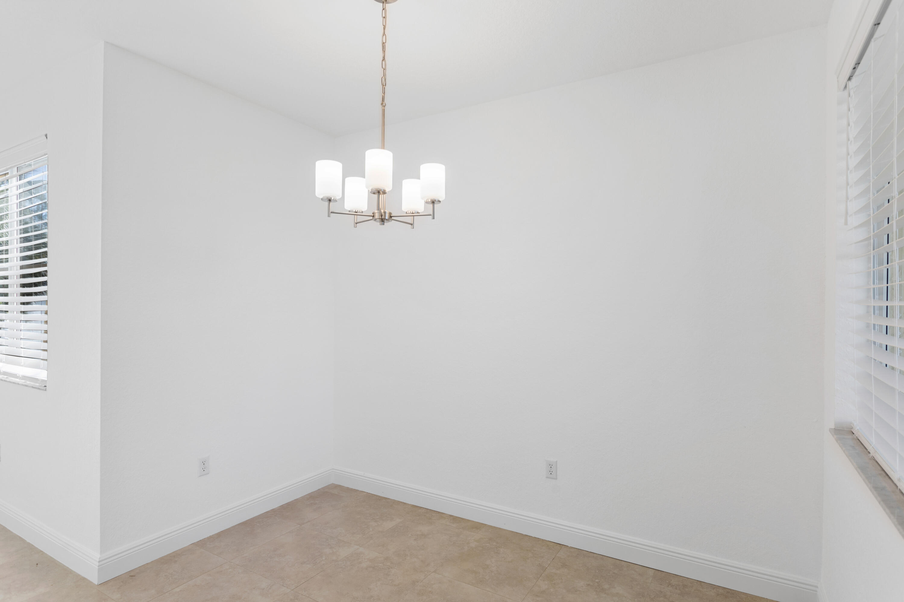 RESIDENCES AT LEGACY PLACE CONDO - Residential Lease