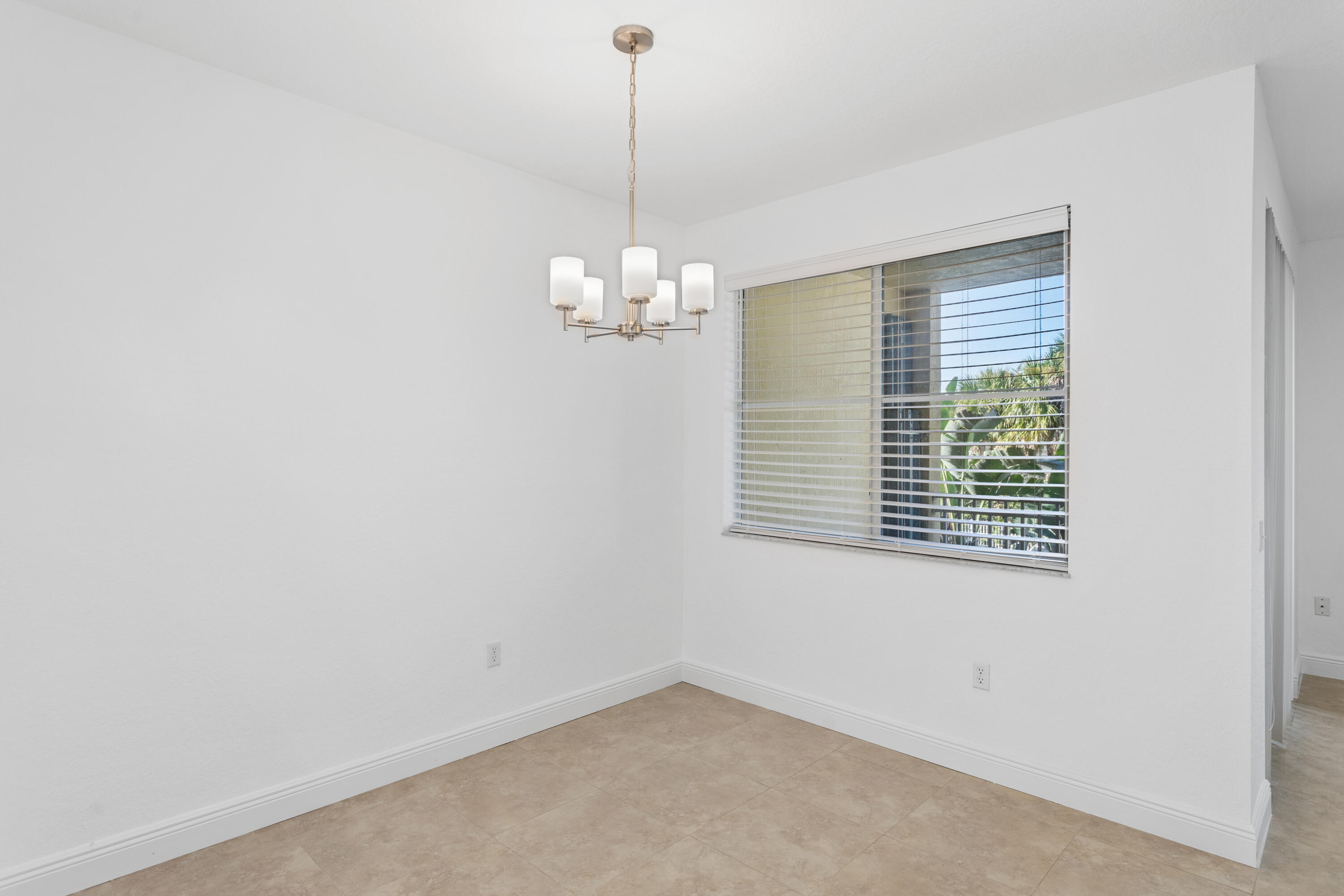 RESIDENCES AT LEGACY PLACE CONDO - Residential Lease