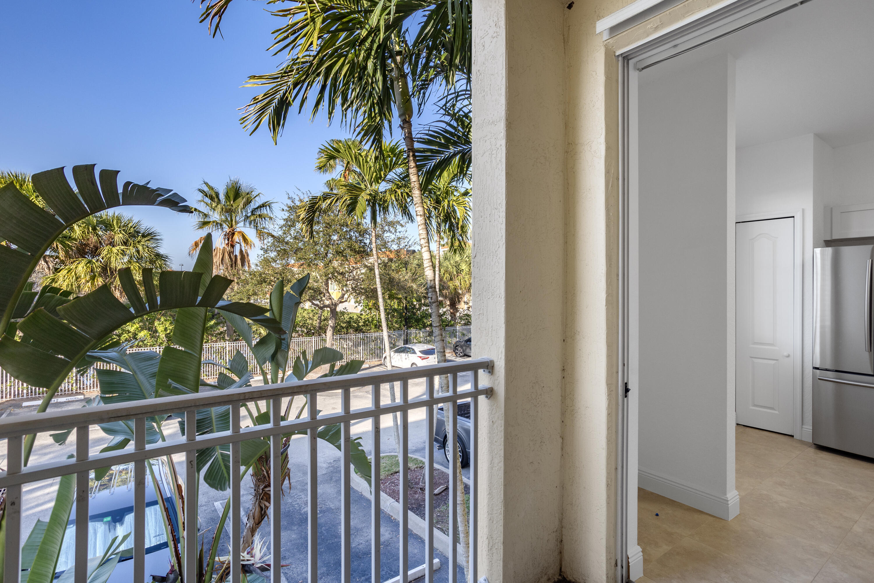 RESIDENCES AT LEGACY PLACE CONDO - Residential Lease