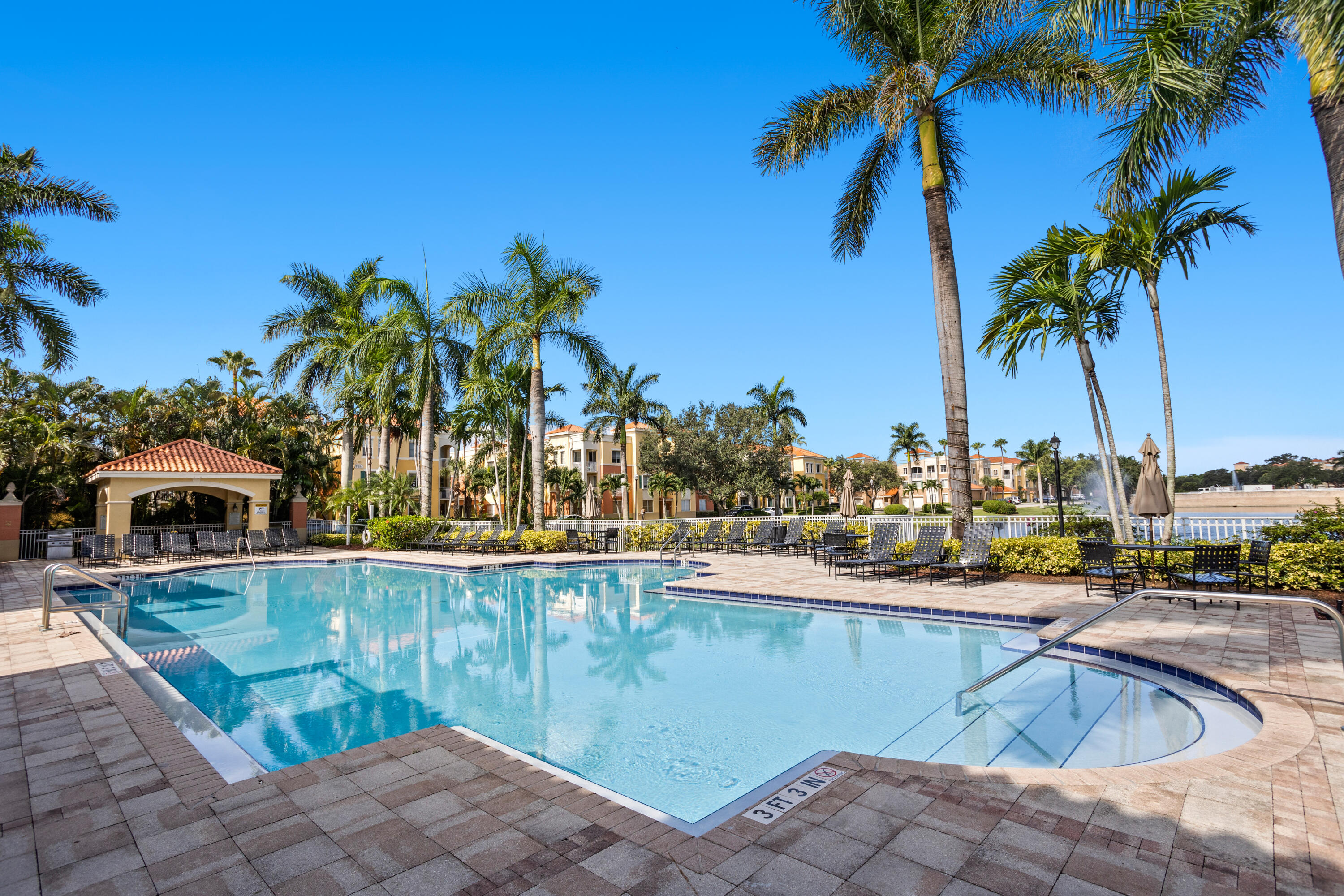 RESIDENCES AT LEGACY PLACE CONDO - Residential Lease