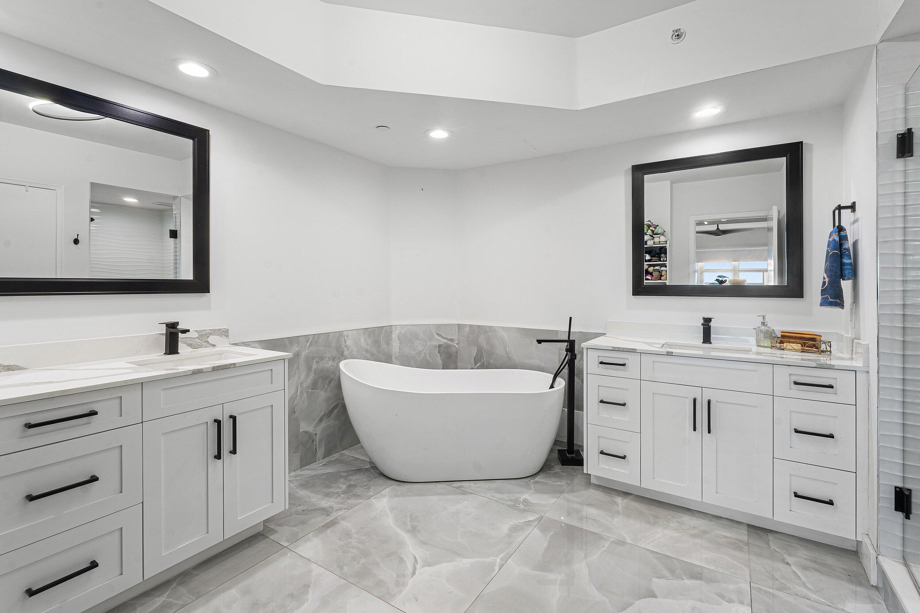 MARINA GRANDE RIVIERA BEACH CONDO - Residential