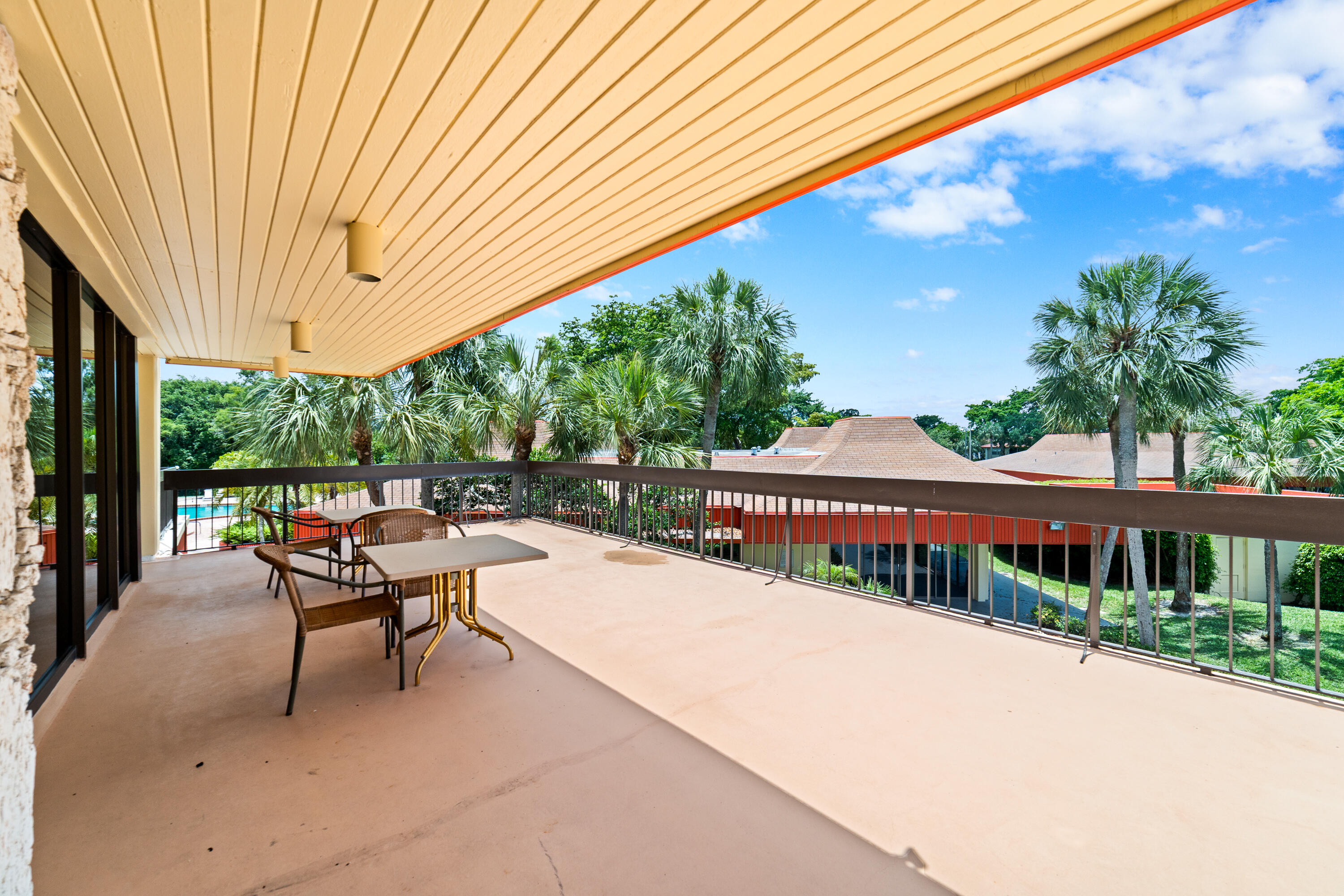 HOLIDAY SPRINGS VILLAGE 1 CONDO - Residential
