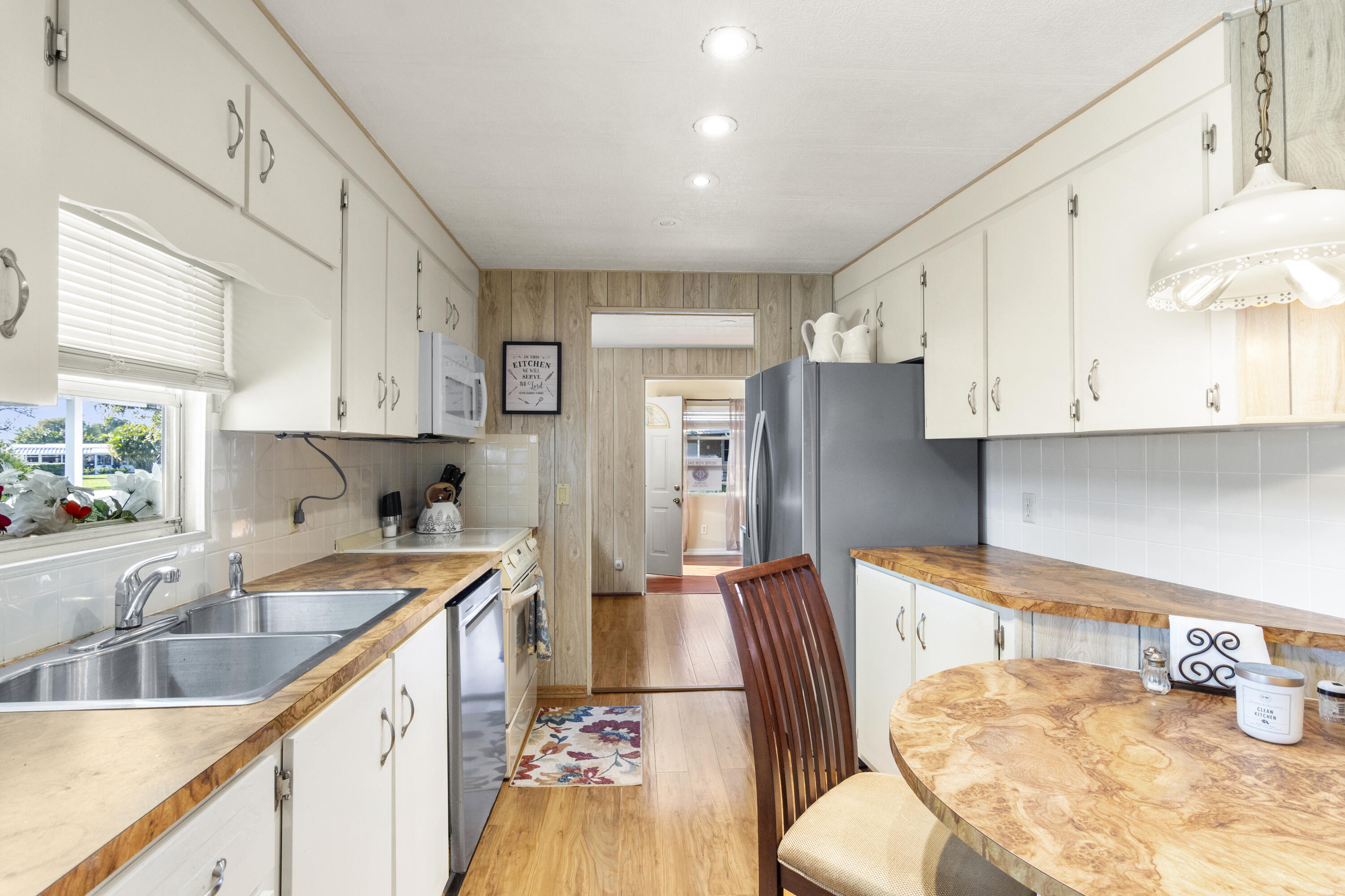 Pinelake Village - Residential