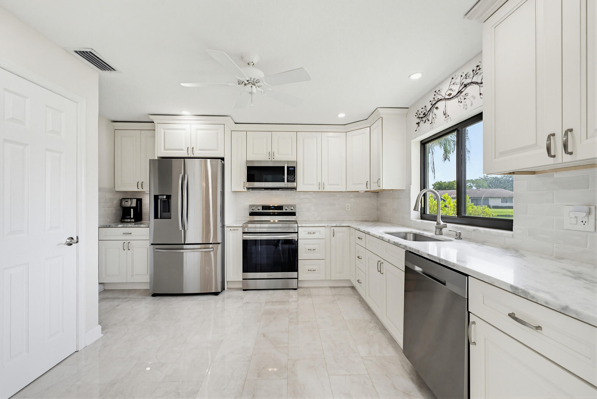 GREENTREE VILLAS CONDO - Residential