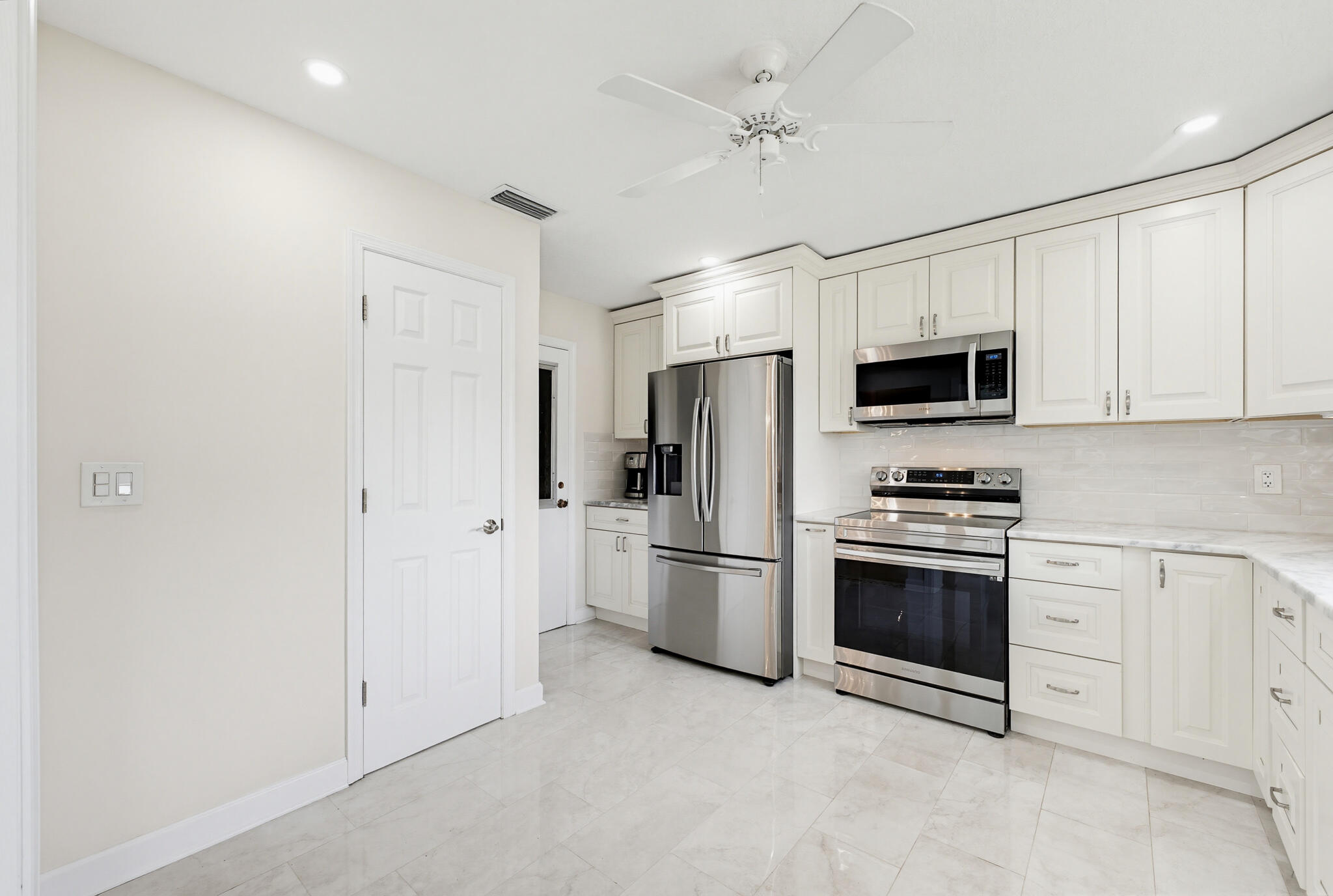 GREENTREE VILLAS CONDO - Residential