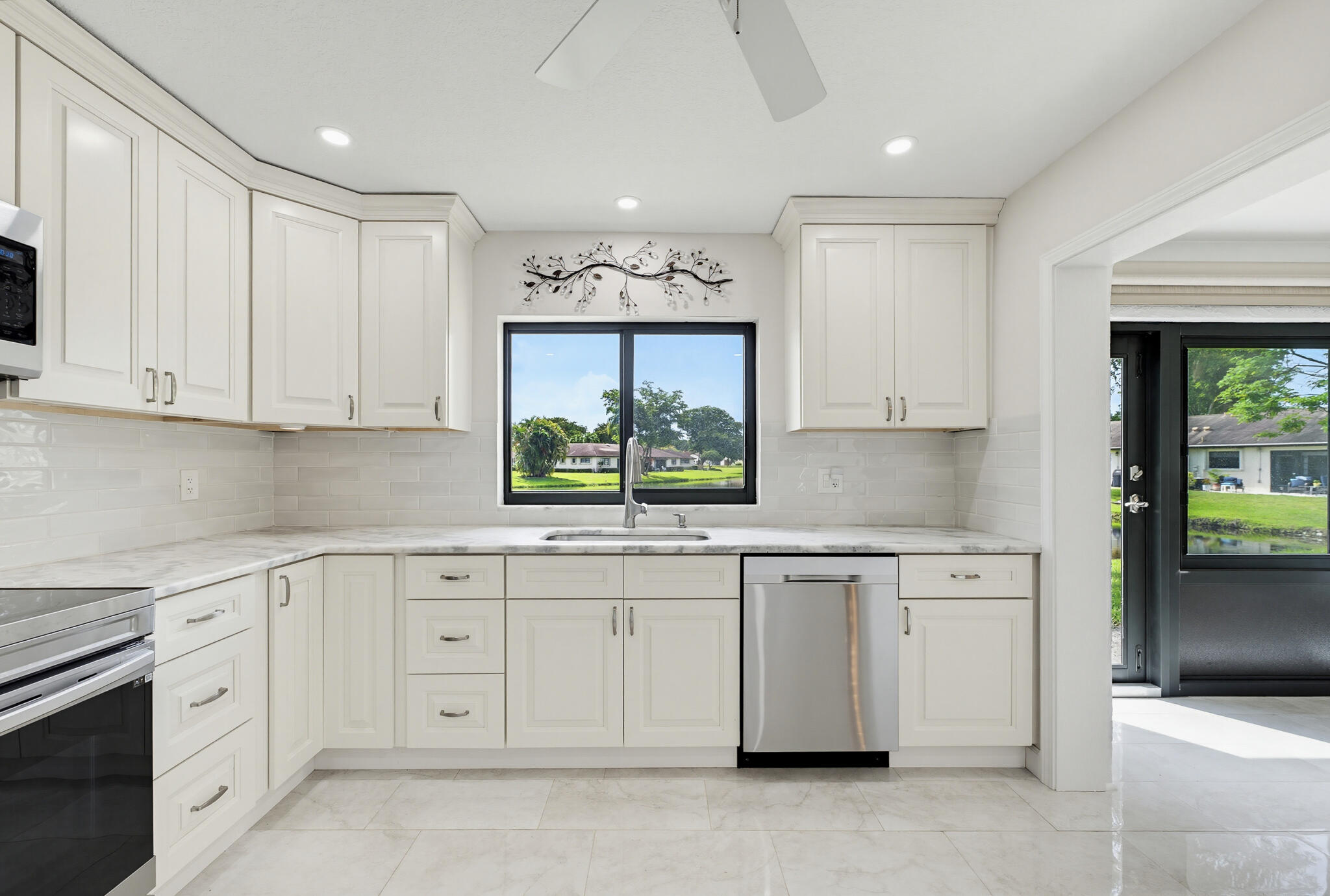 GREENTREE VILLAS CONDO - Residential