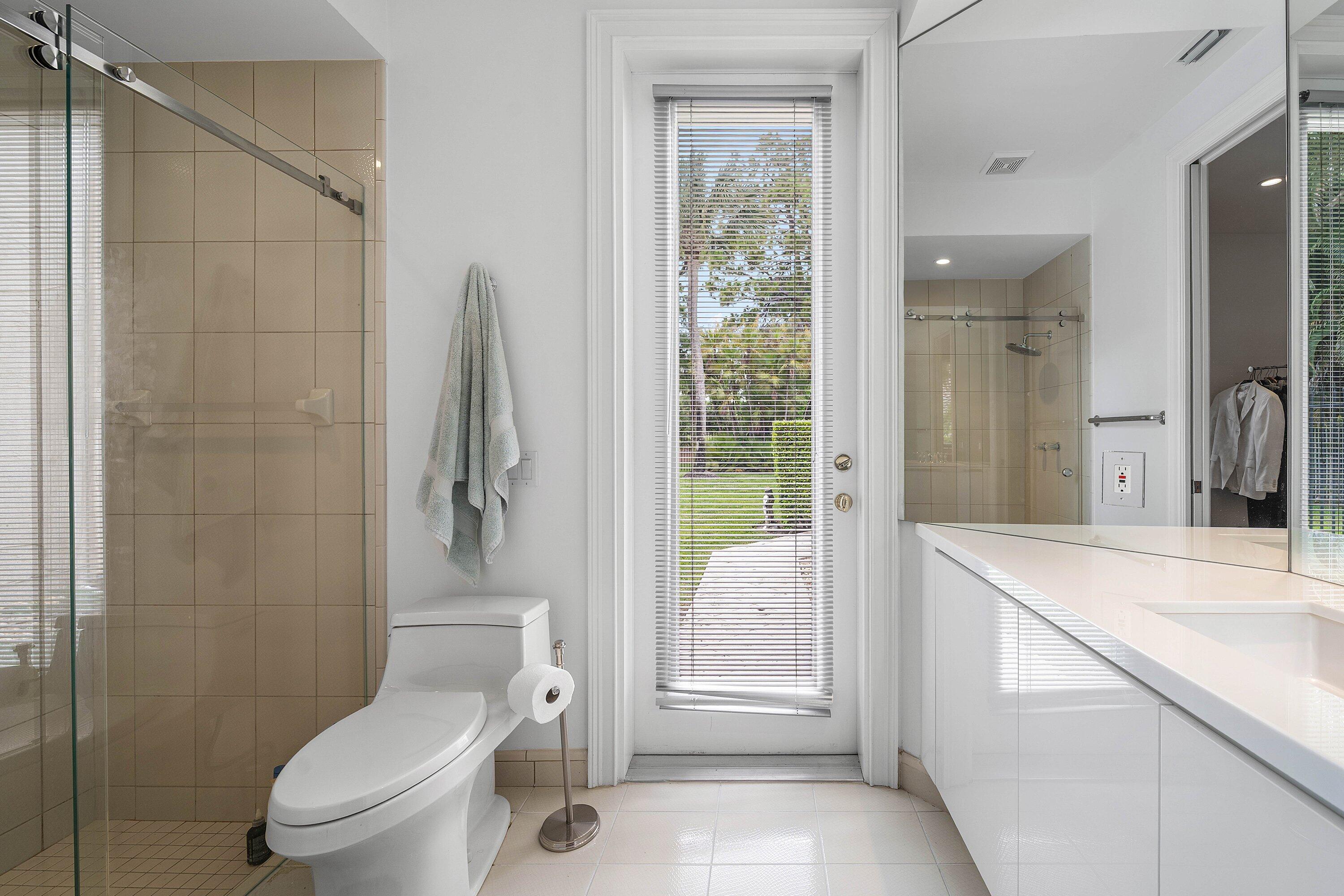 BREAKERS WEST 5 - Residential