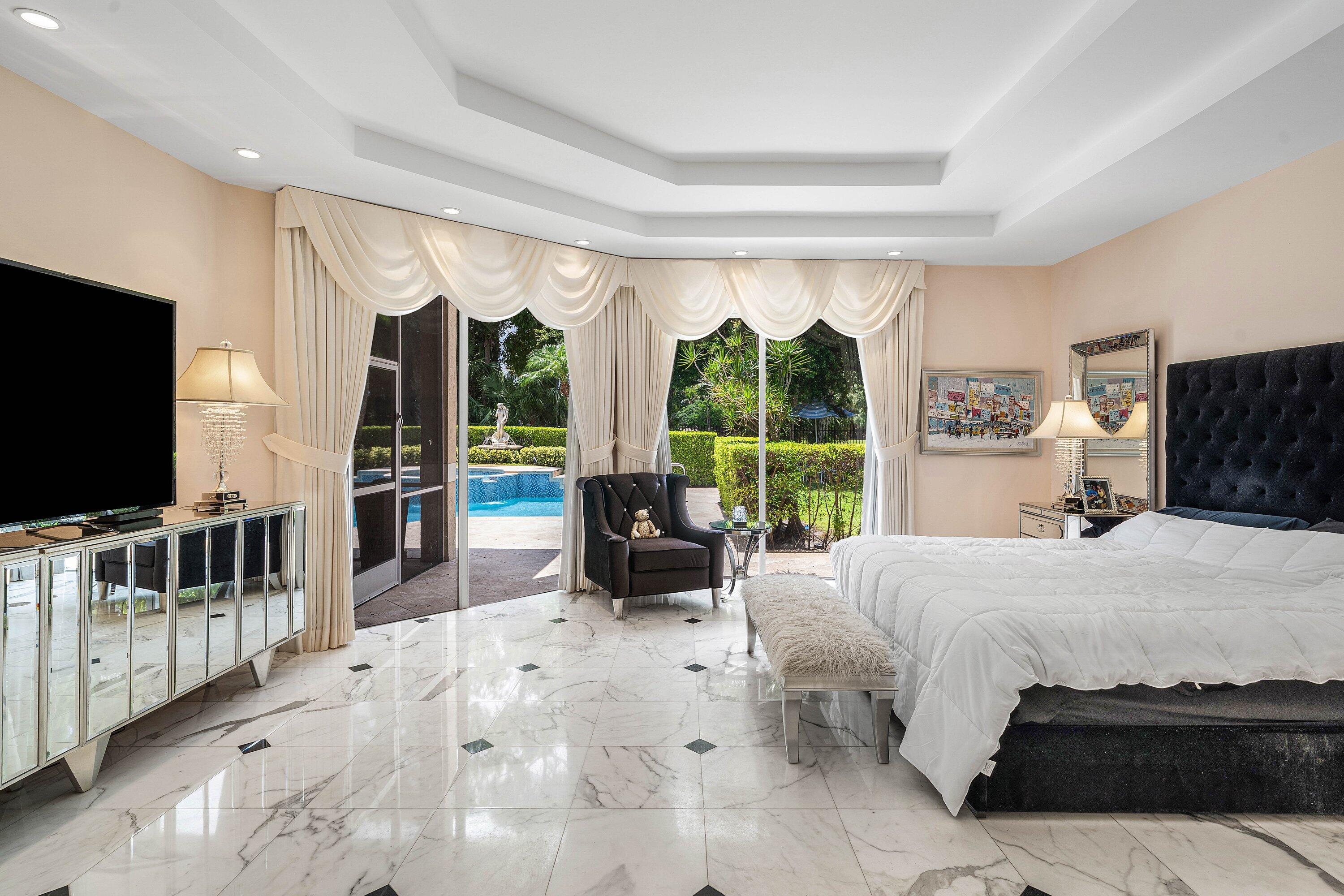 BREAKERS WEST 5 - Residential