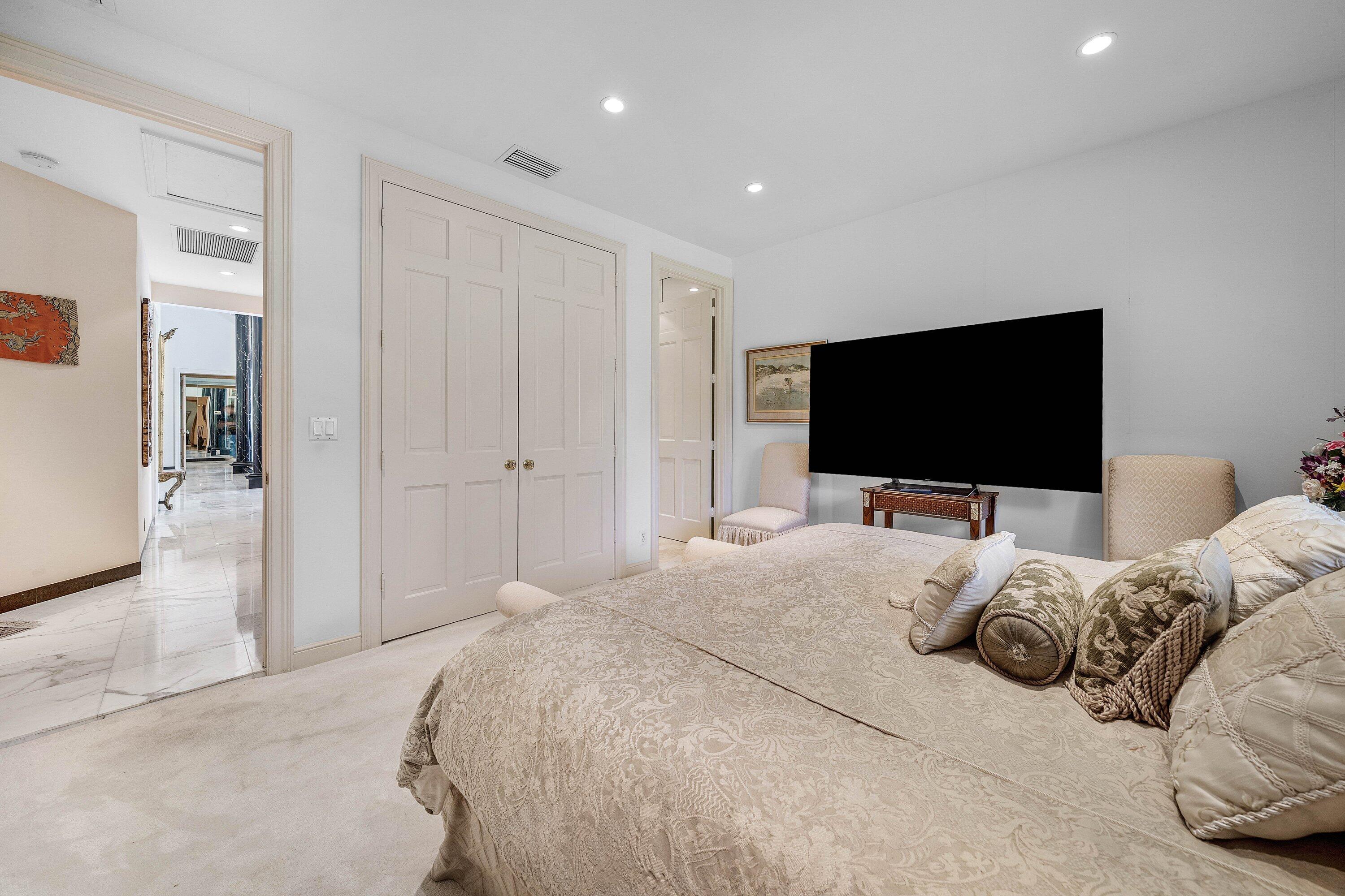 BREAKERS WEST 5 - Residential