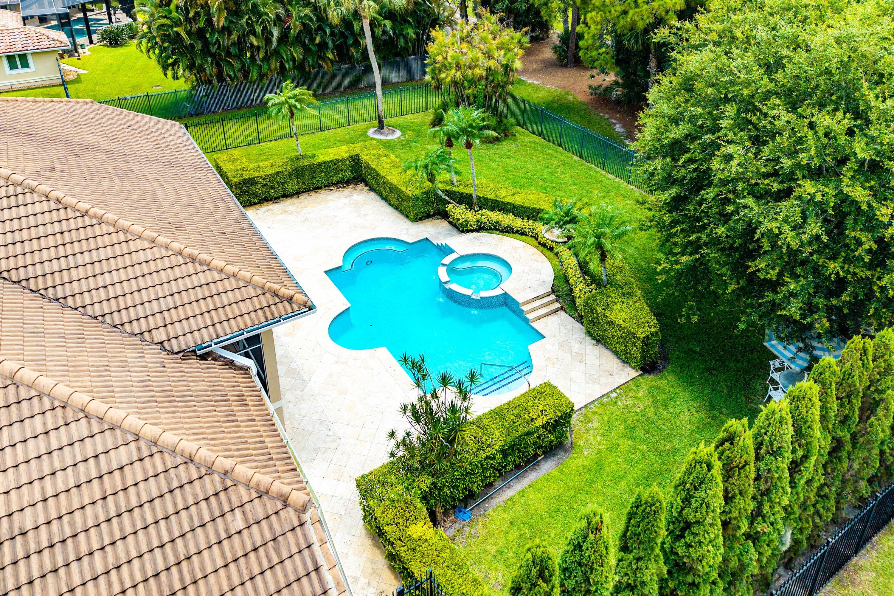 BREAKERS WEST 5 - Residential