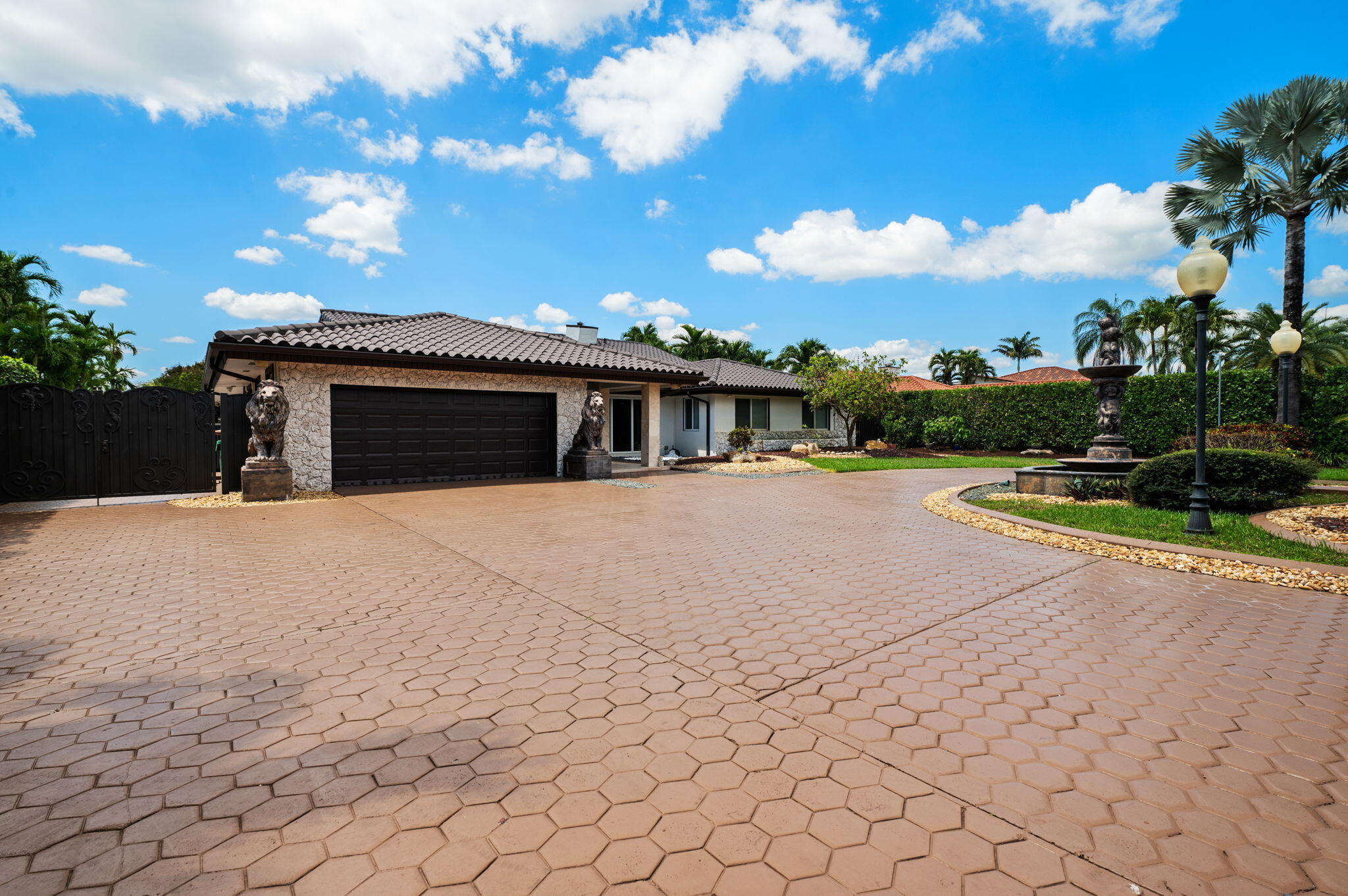 J G HEADS FARMS - Residential
