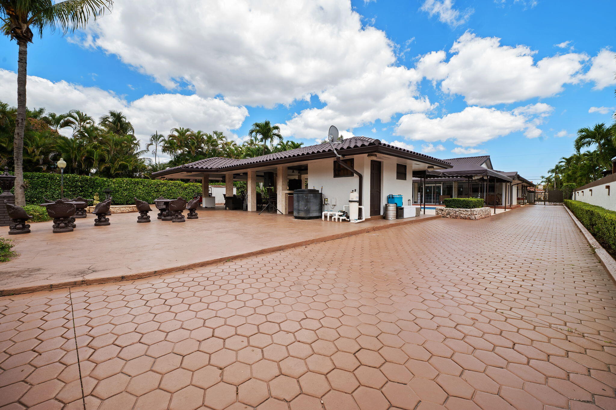 J G HEADS FARMS - Residential