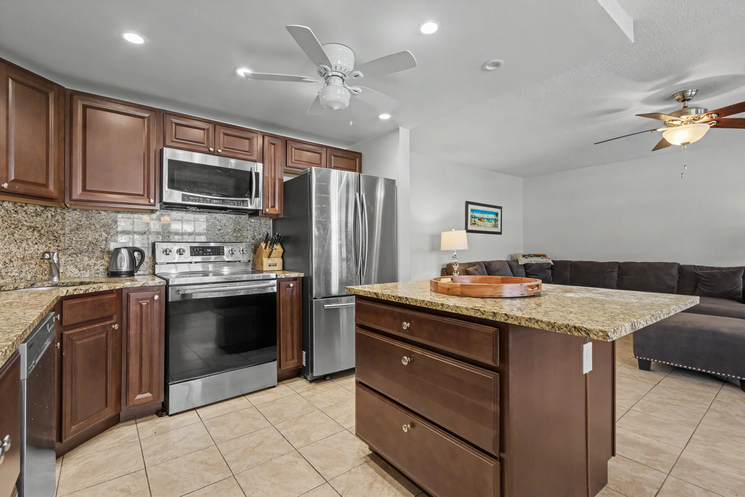 MAYBURY MANSIONS CONDO - Residential Lease