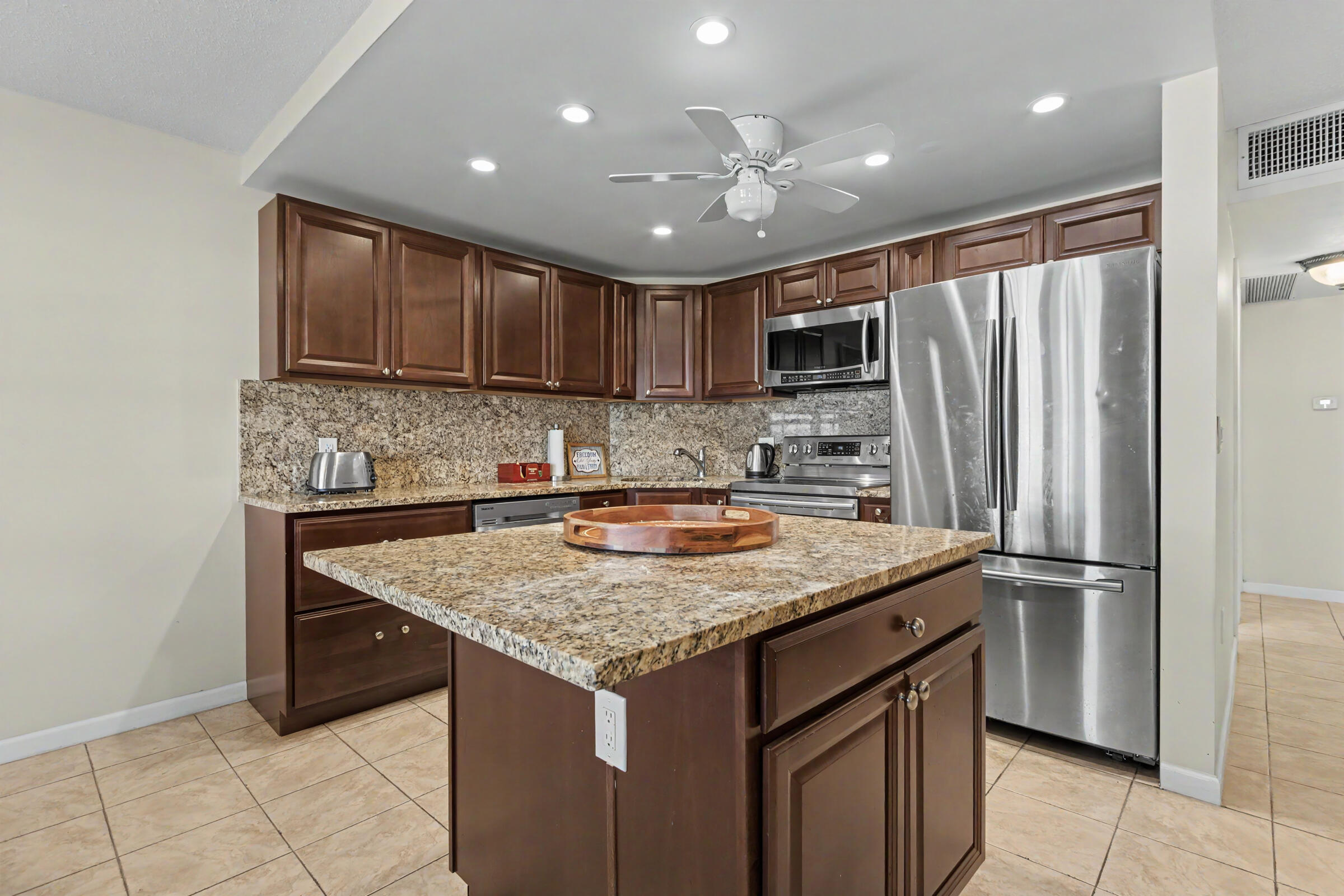 MAYBURY MANSIONS CONDO - Residential Lease