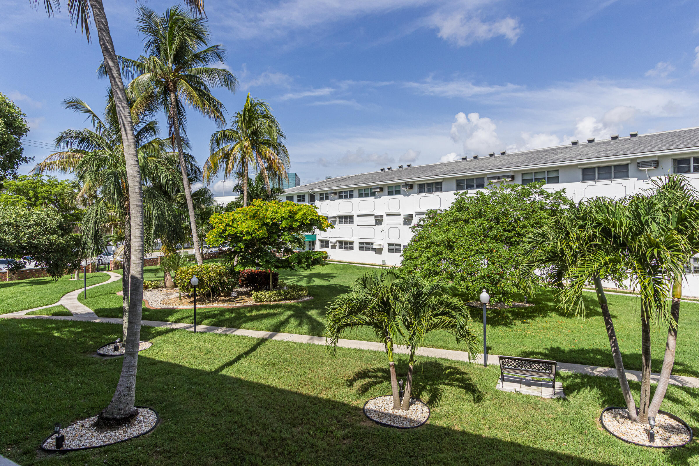 MAYBURY MANSIONS CONDO - Residential Lease