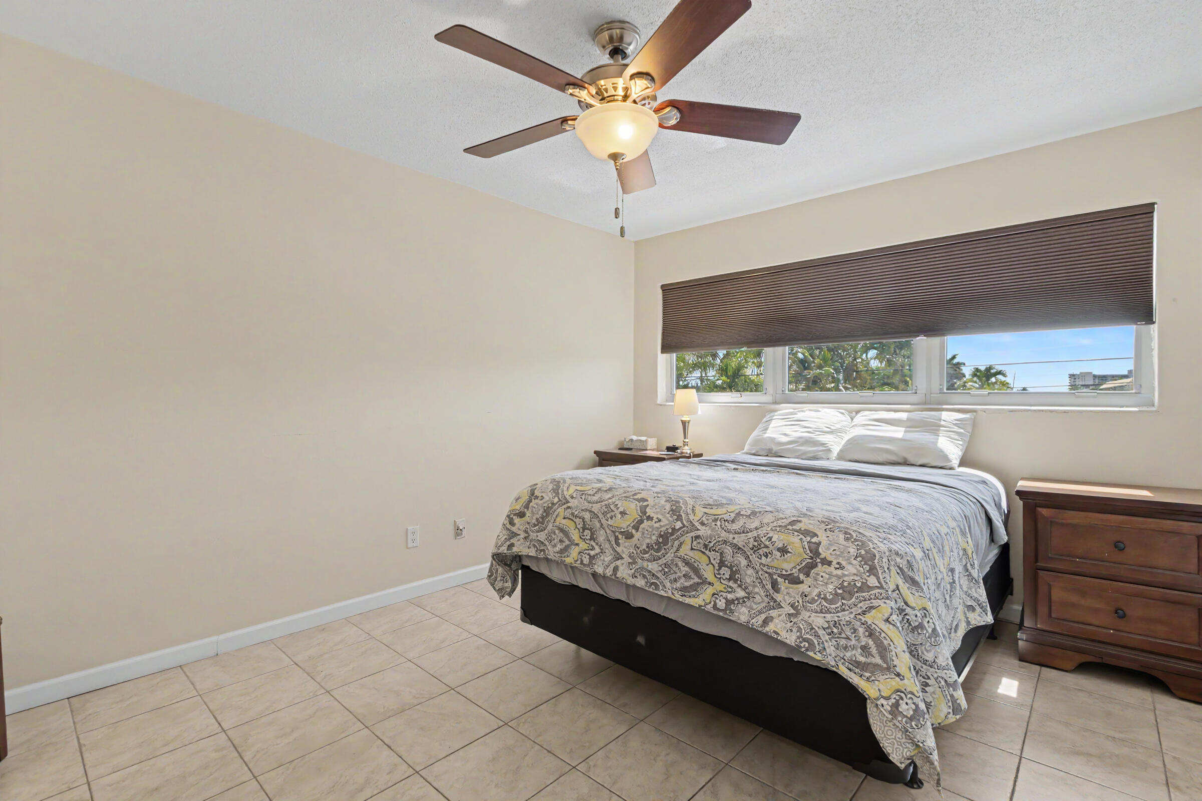 MAYBURY MANSIONS CONDO - Residential Lease