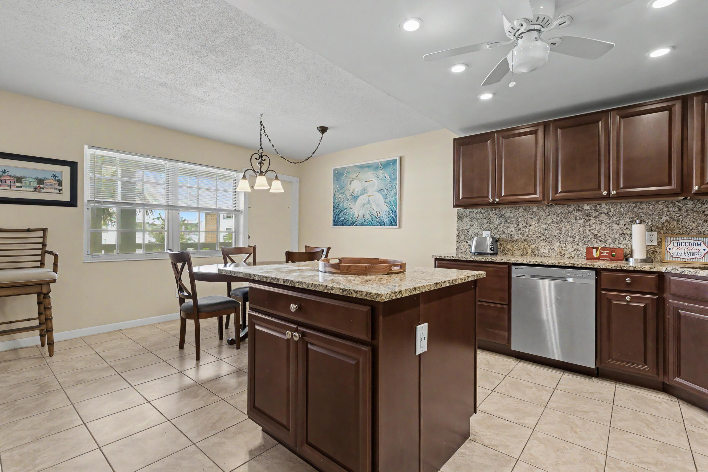MAYBURY MANSIONS CONDO - Residential Lease