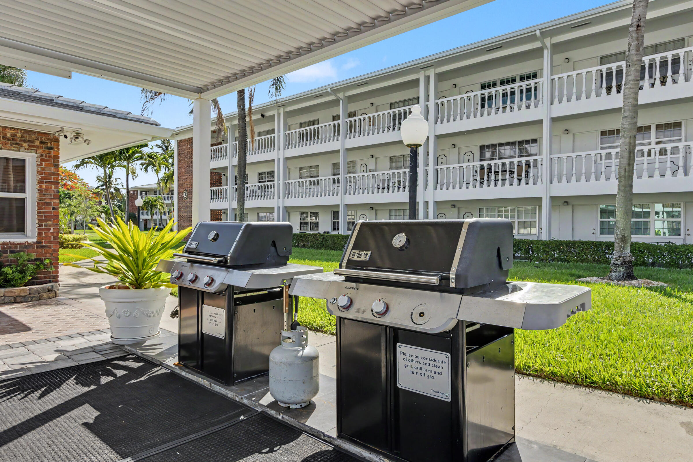 MAYBURY MANSIONS CONDO - Residential Lease