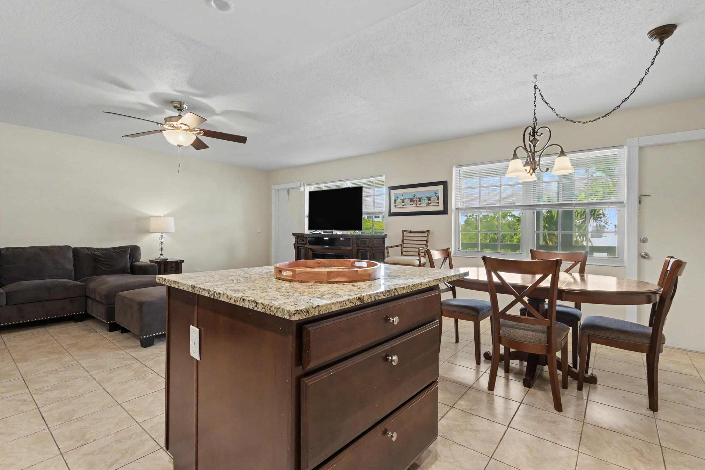 MAYBURY MANSIONS CONDO - Residential Lease