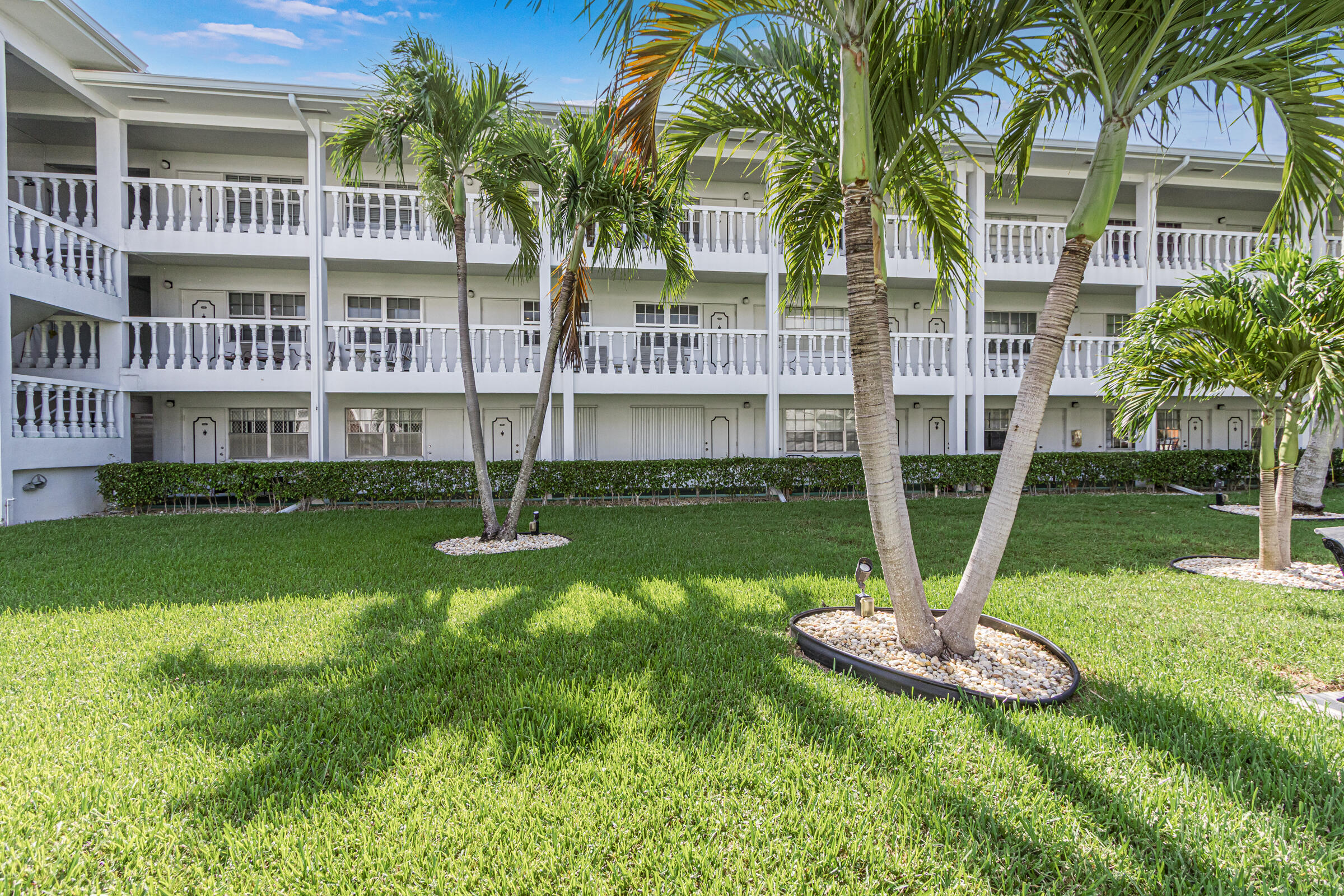 MAYBURY MANSIONS CONDO - Residential Lease