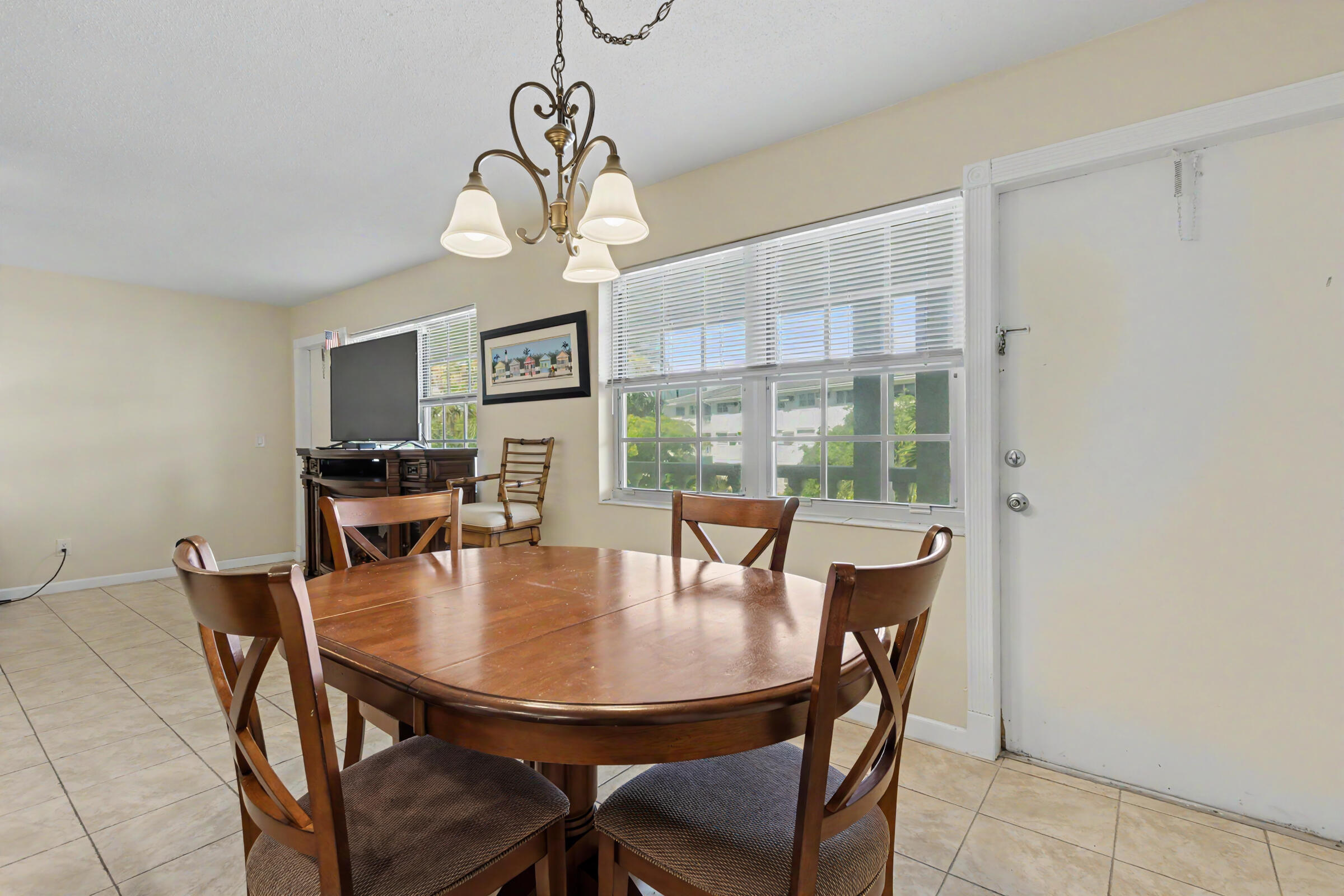 MAYBURY MANSIONS CONDO - Residential Lease