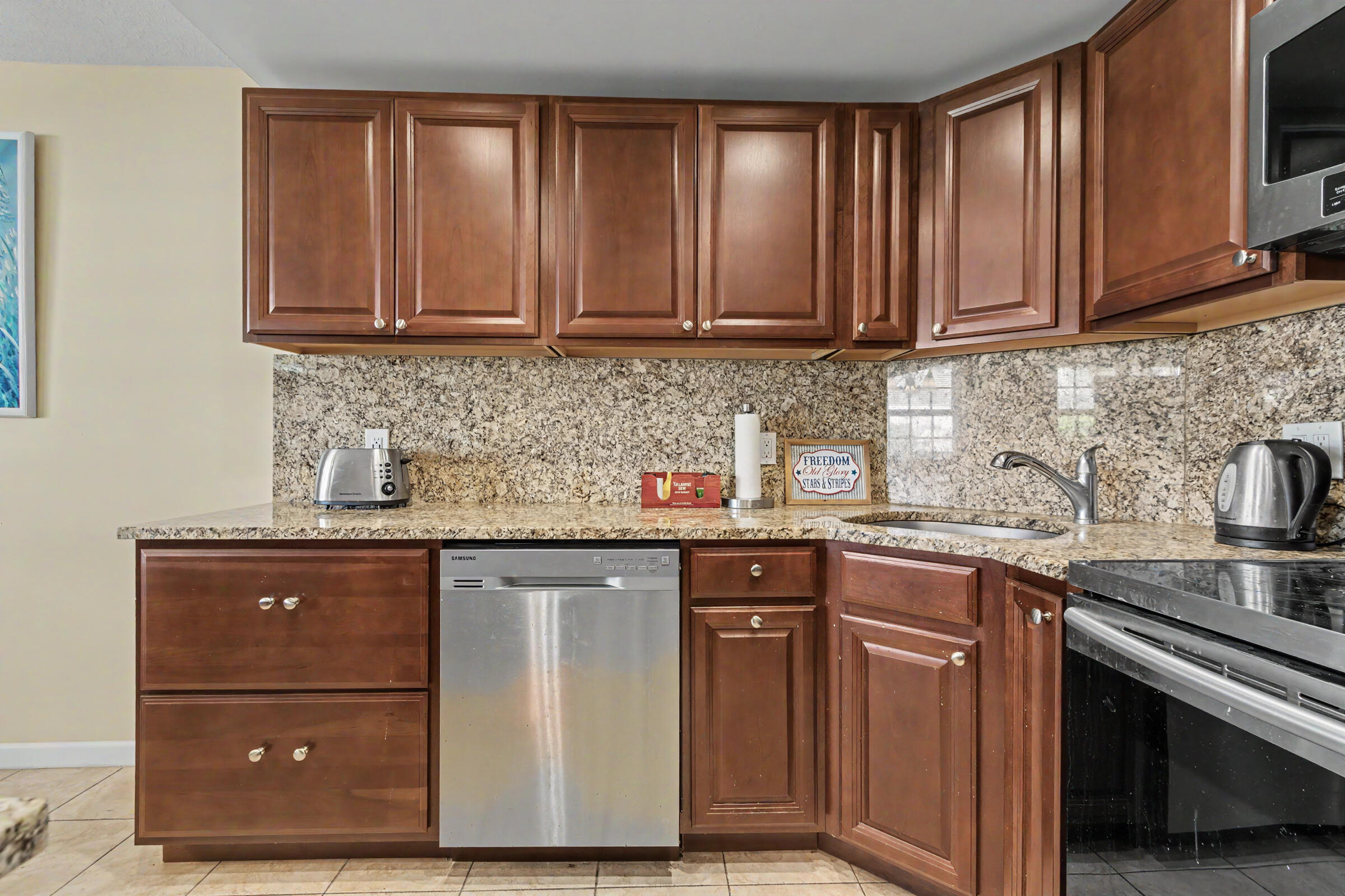 MAYBURY MANSIONS CONDO - Residential Lease