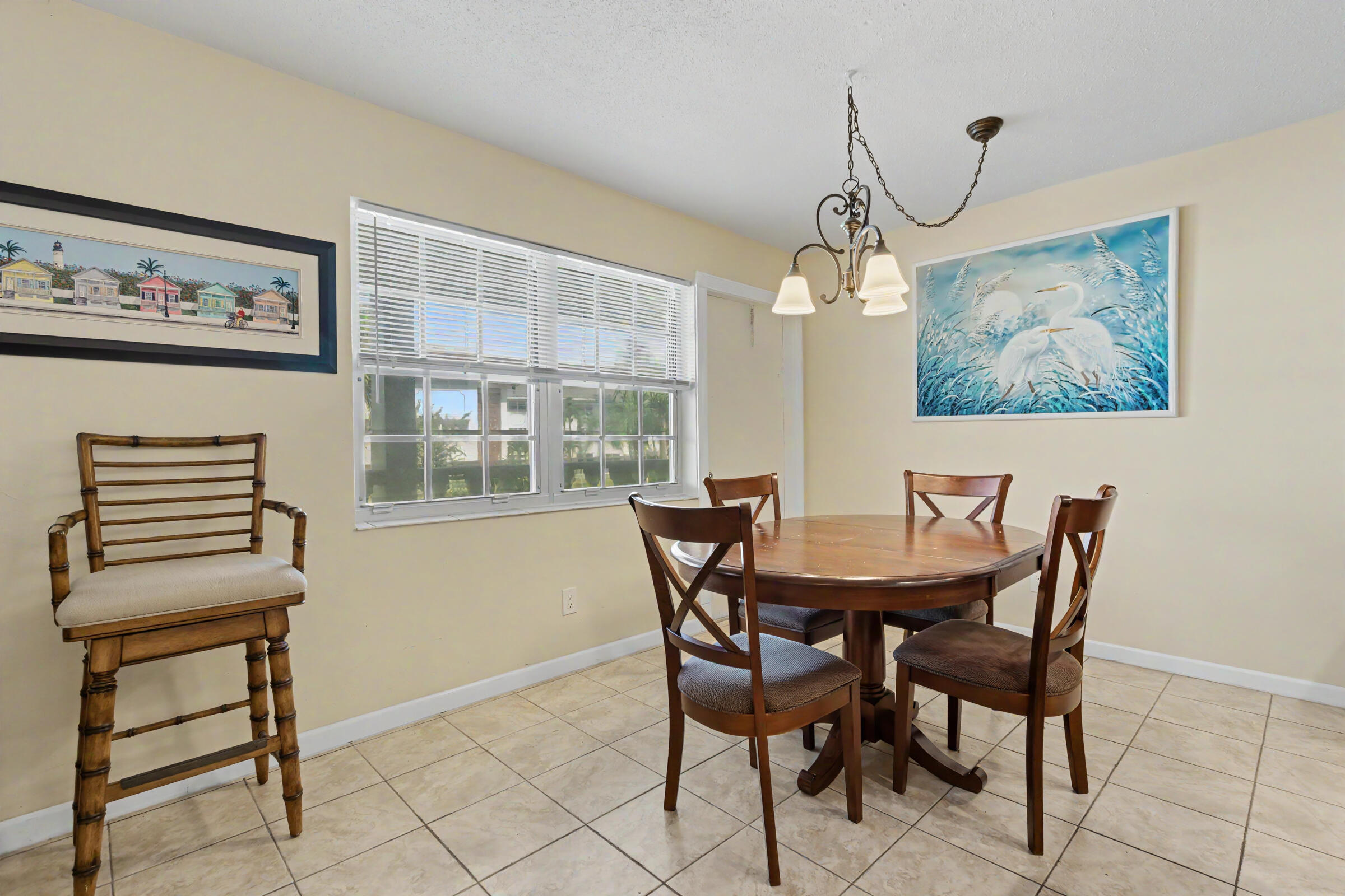 MAYBURY MANSIONS CONDO - Residential Lease