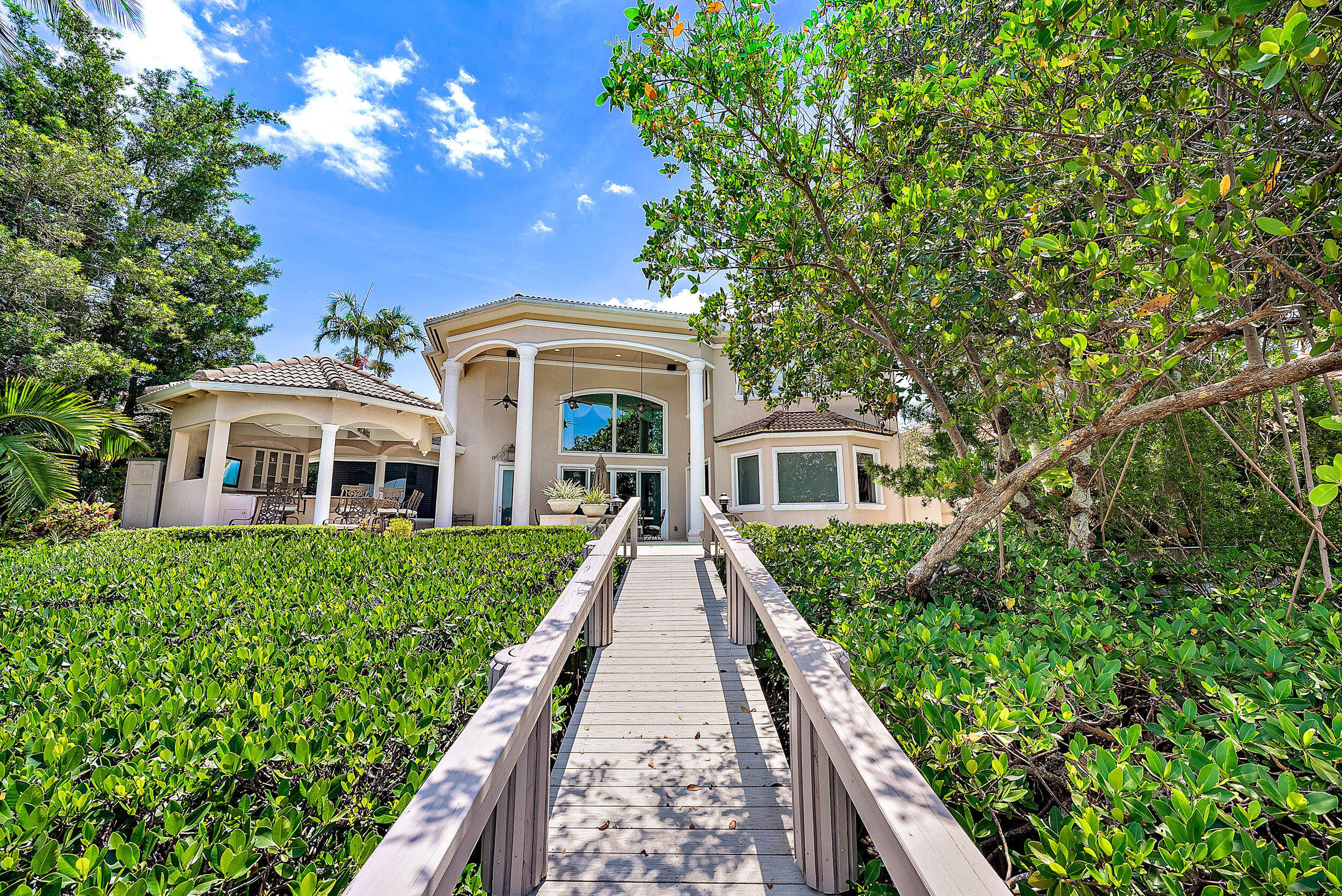 JONATHANS LANDING - Residential