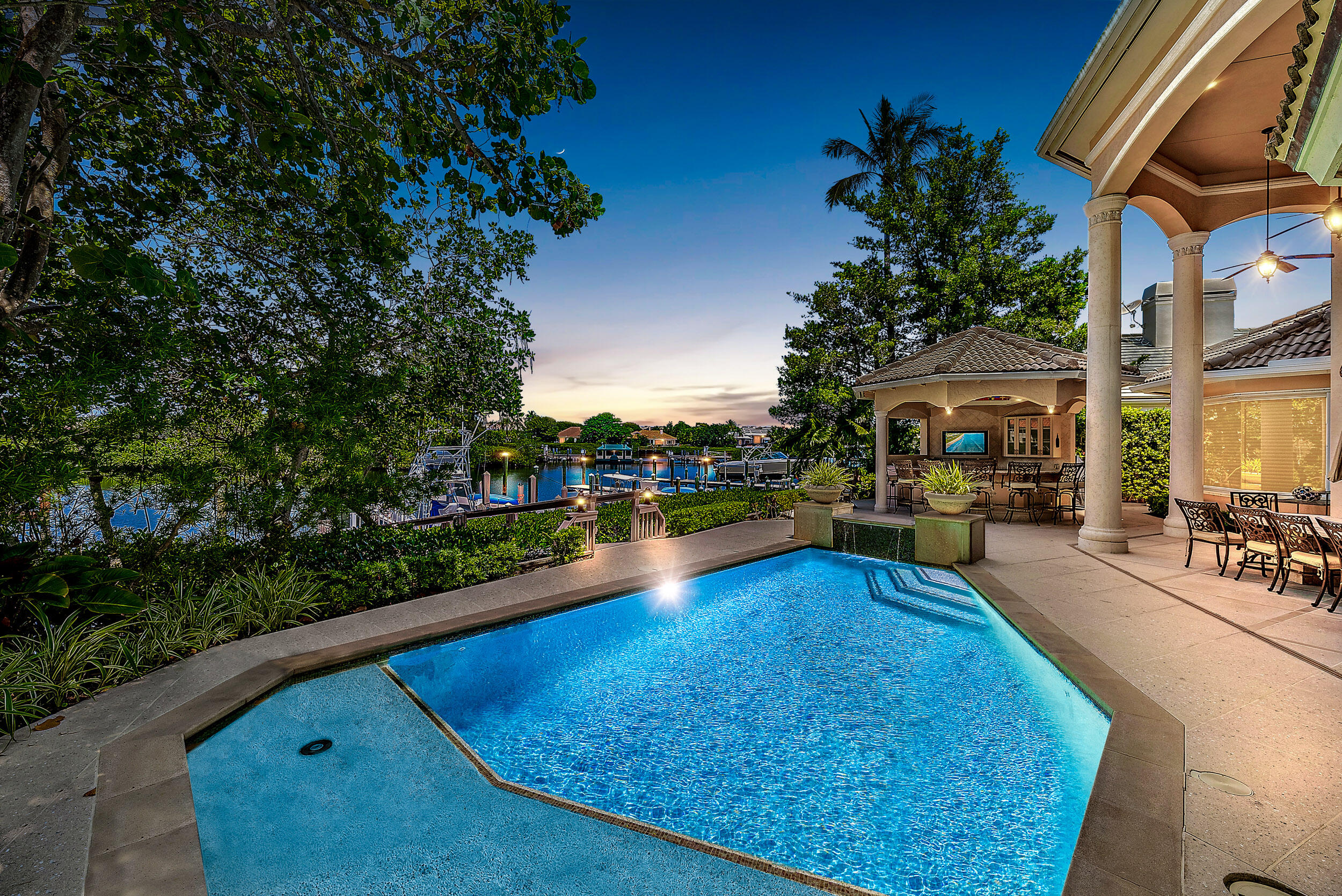 JONATHANS LANDING - Residential