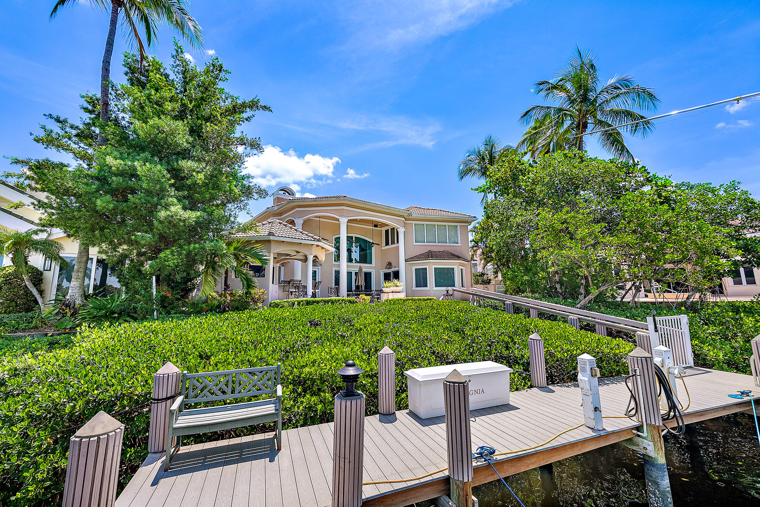 JONATHANS LANDING - Residential