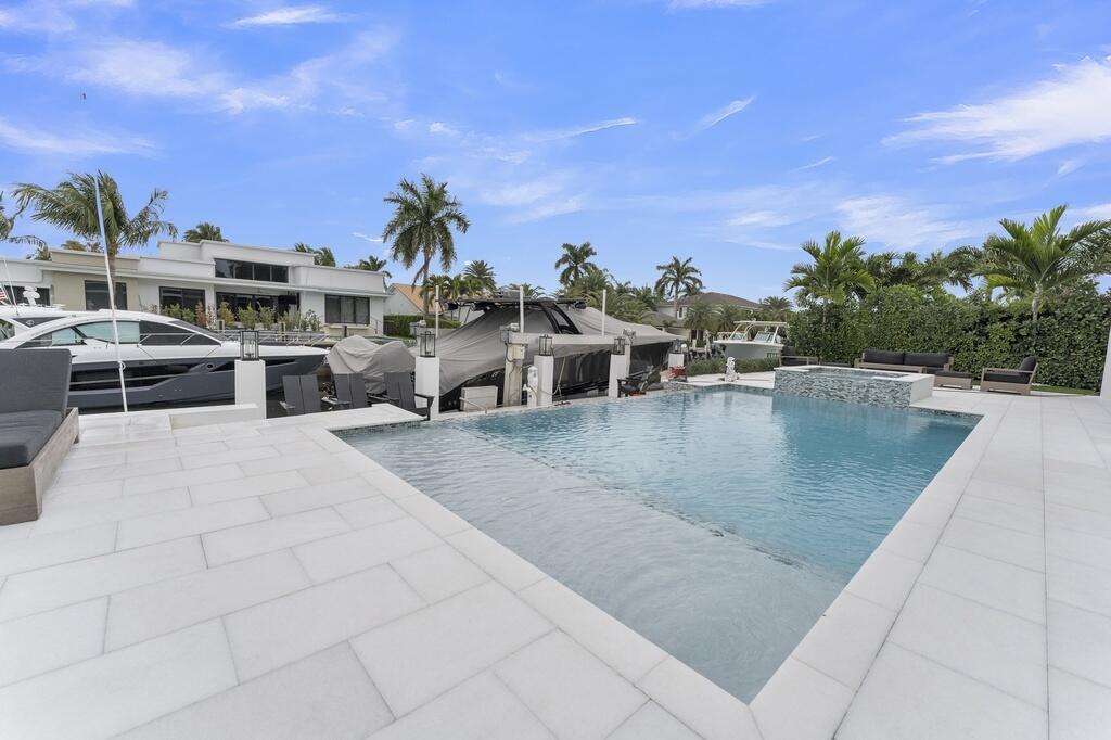 Tropic Isle In - Residential